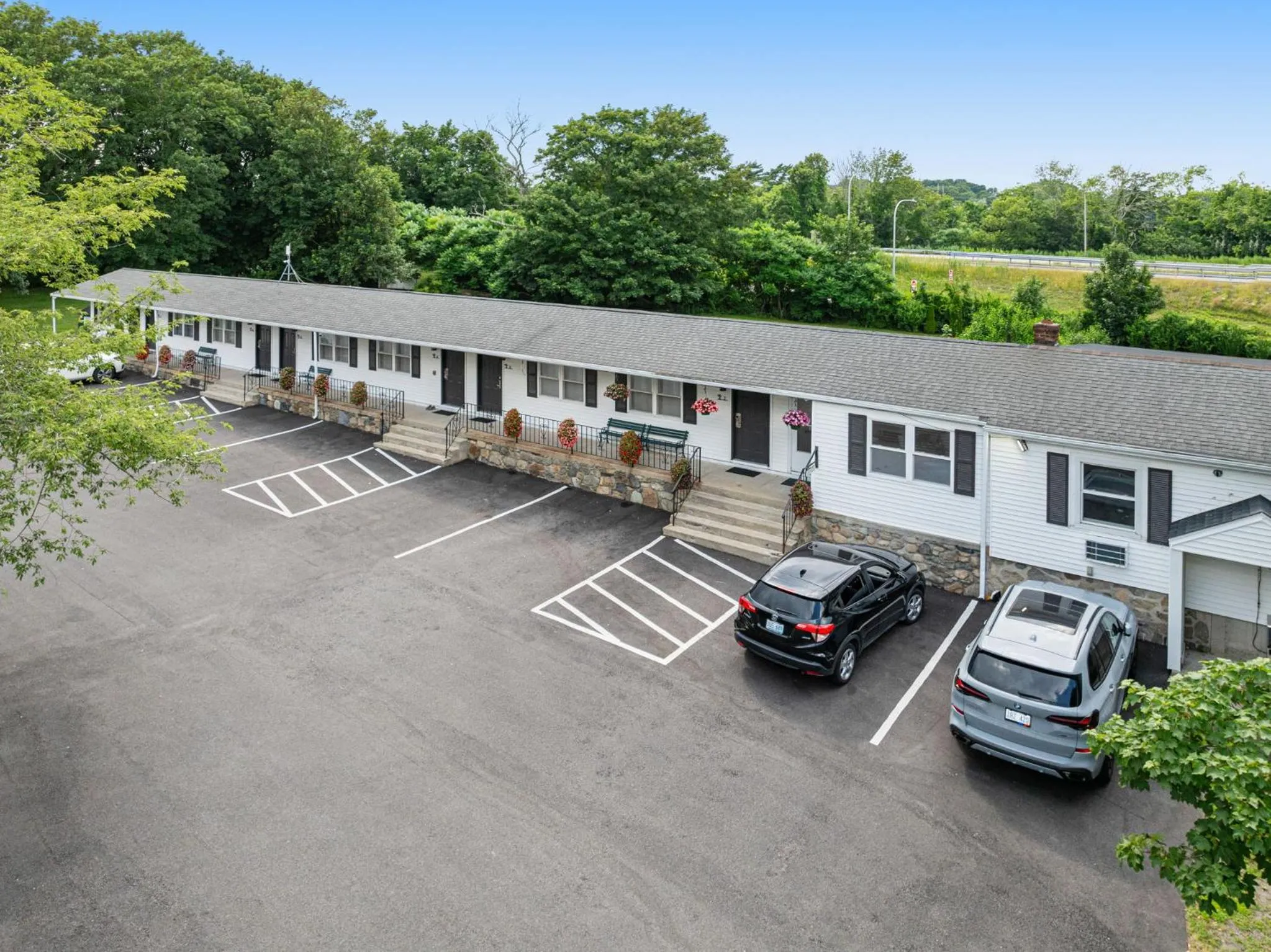 Property building in Founder's Brook Motel and Suites