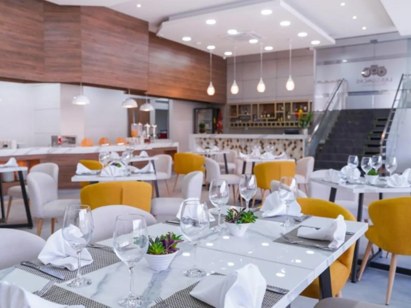 Restaurant/places to eat in Hotel Casino Internacional