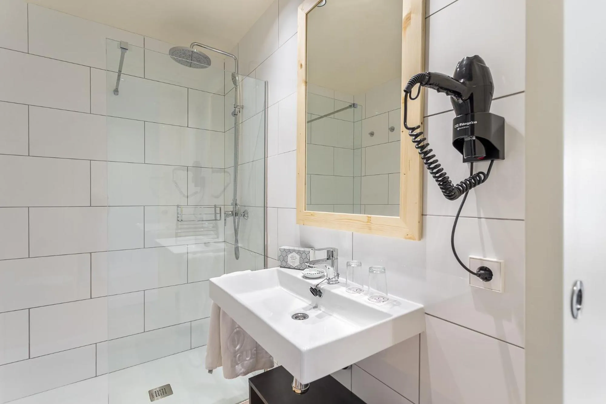 Bathroom in FERGUS Style Soller Beach