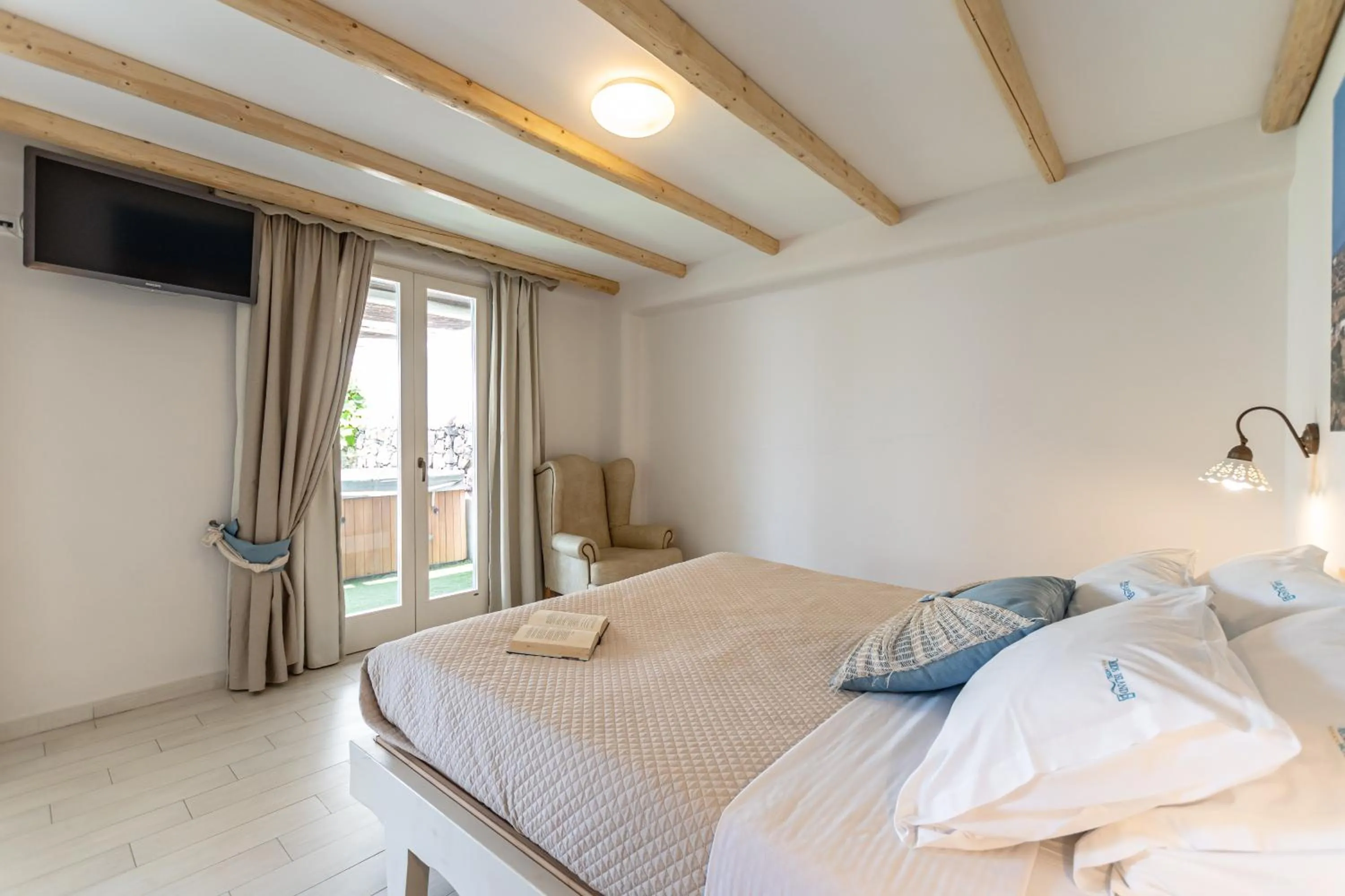 Bedroom, Bed in Naxos Island Hotel