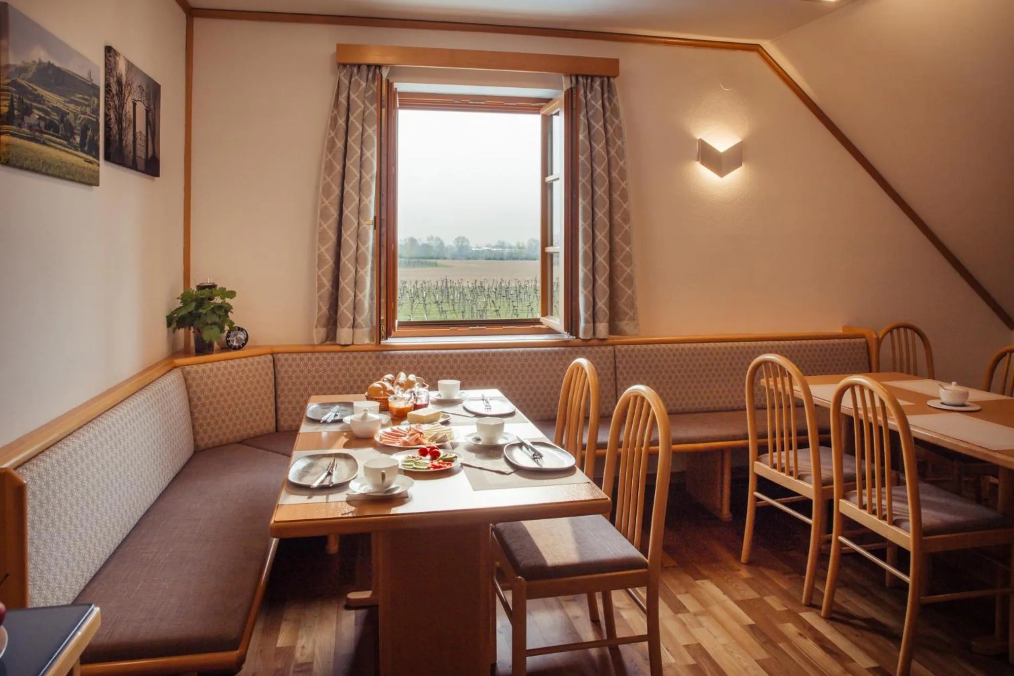 Communal lounge/ TV room in Gästehaus Krappel