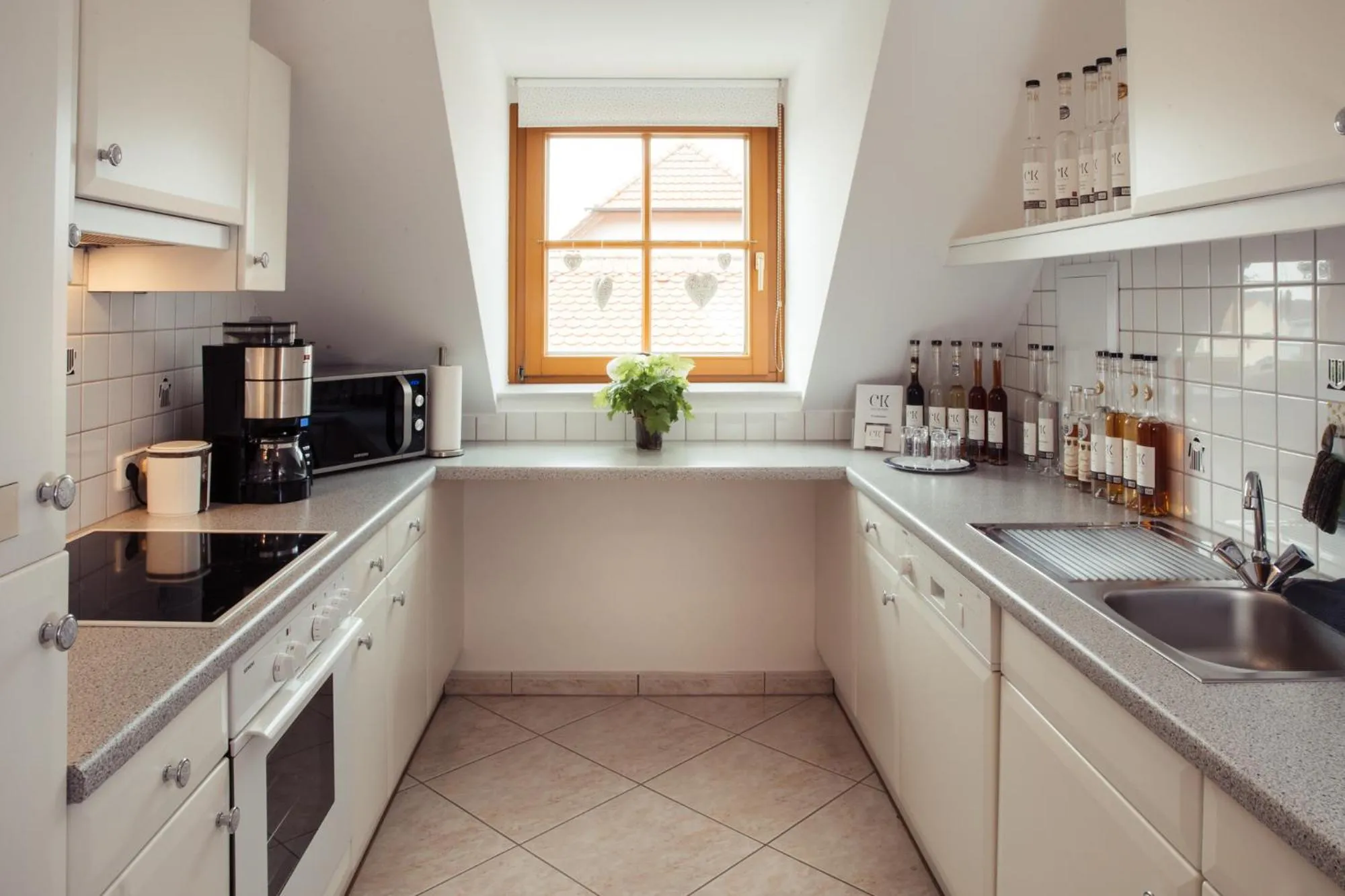 Kitchen or kitchenette in Gästehaus Krappel