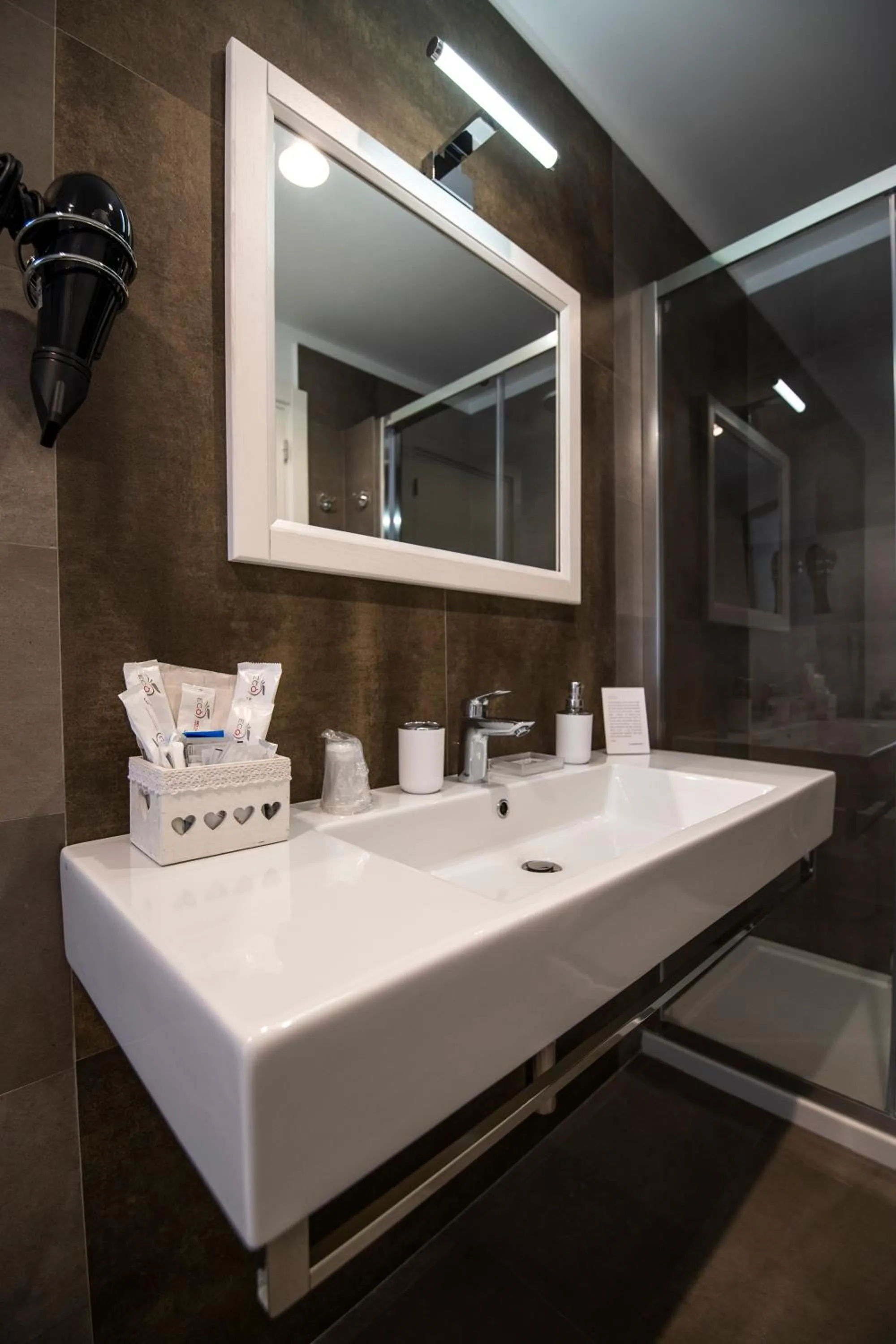 Bathroom in Mercatello Bed and Breakfast