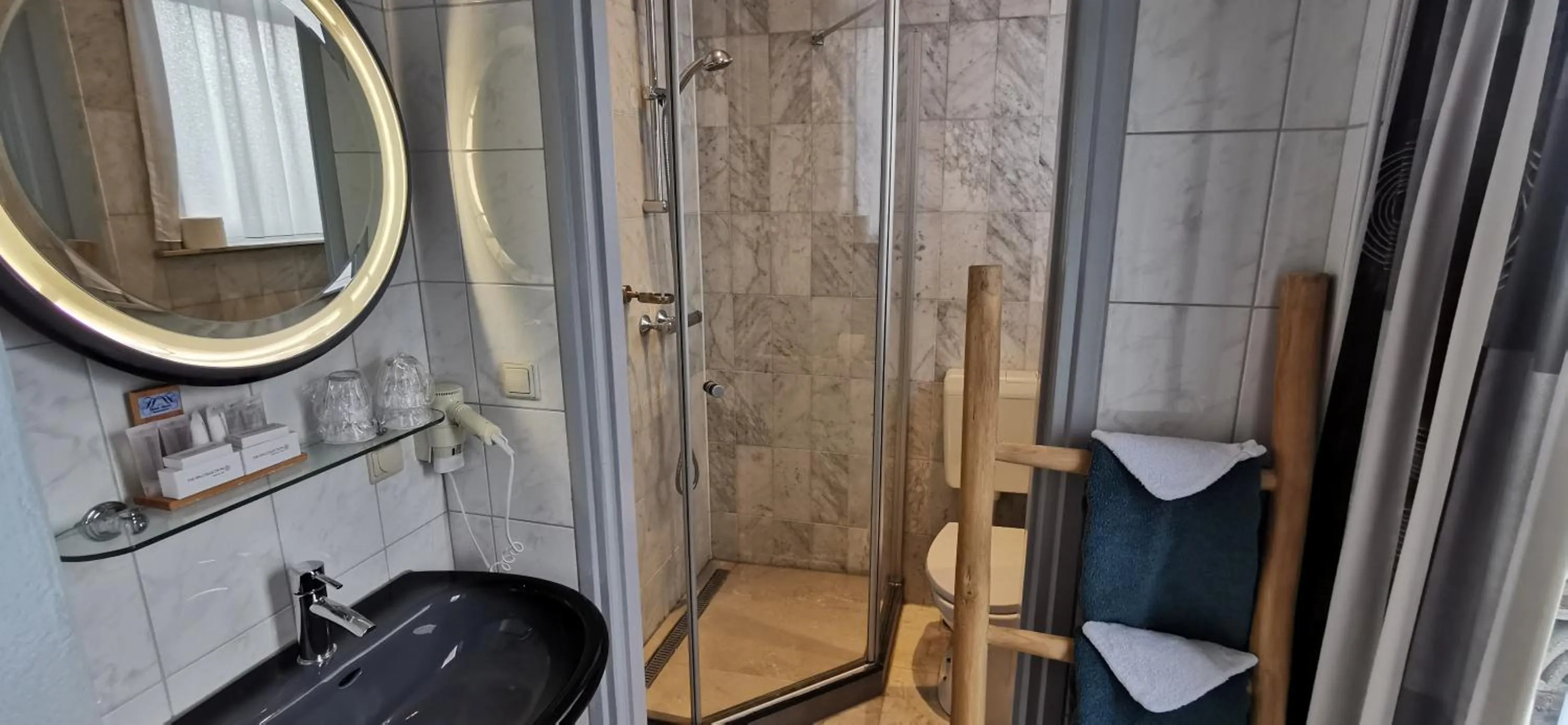 Bathroom in Hotel Heere