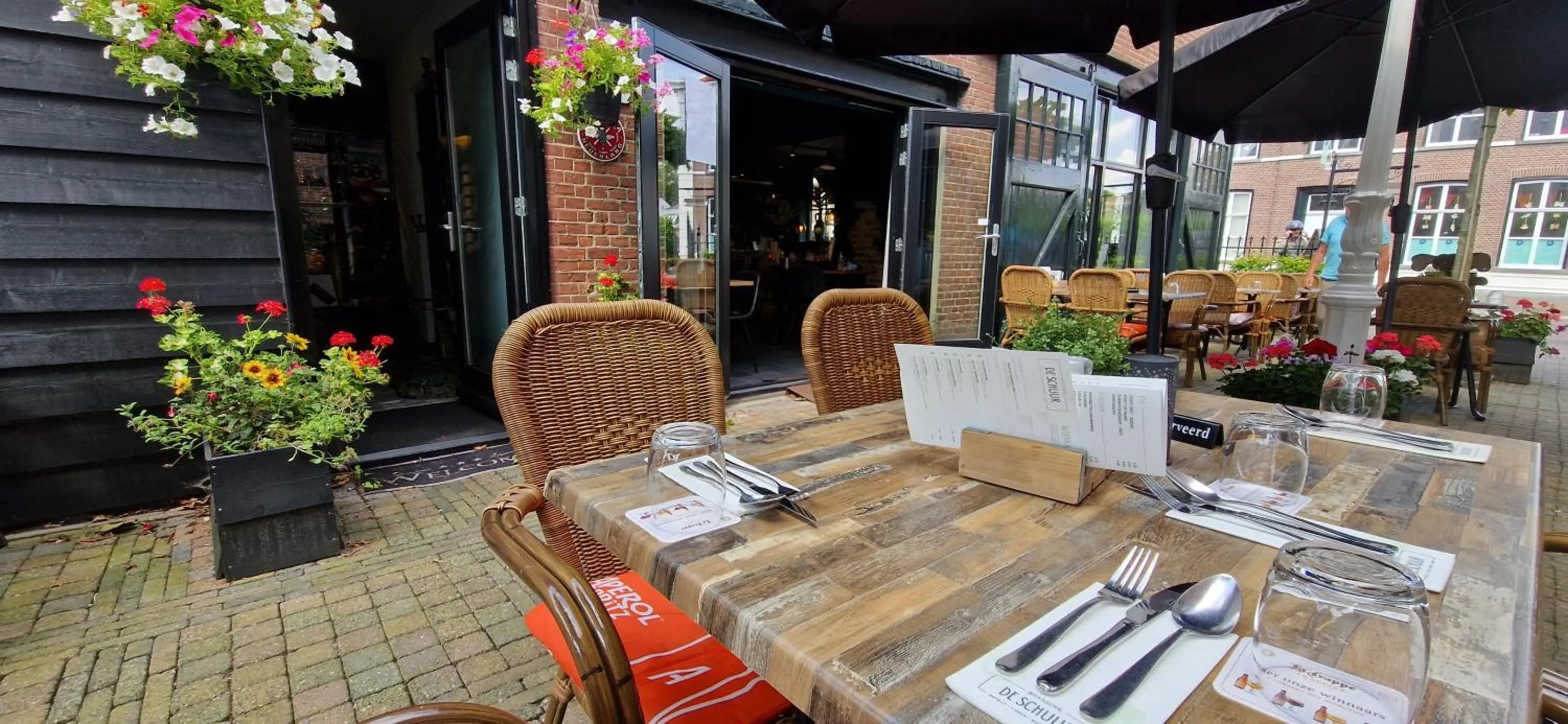 Restaurant/places to eat in Hotel Heere