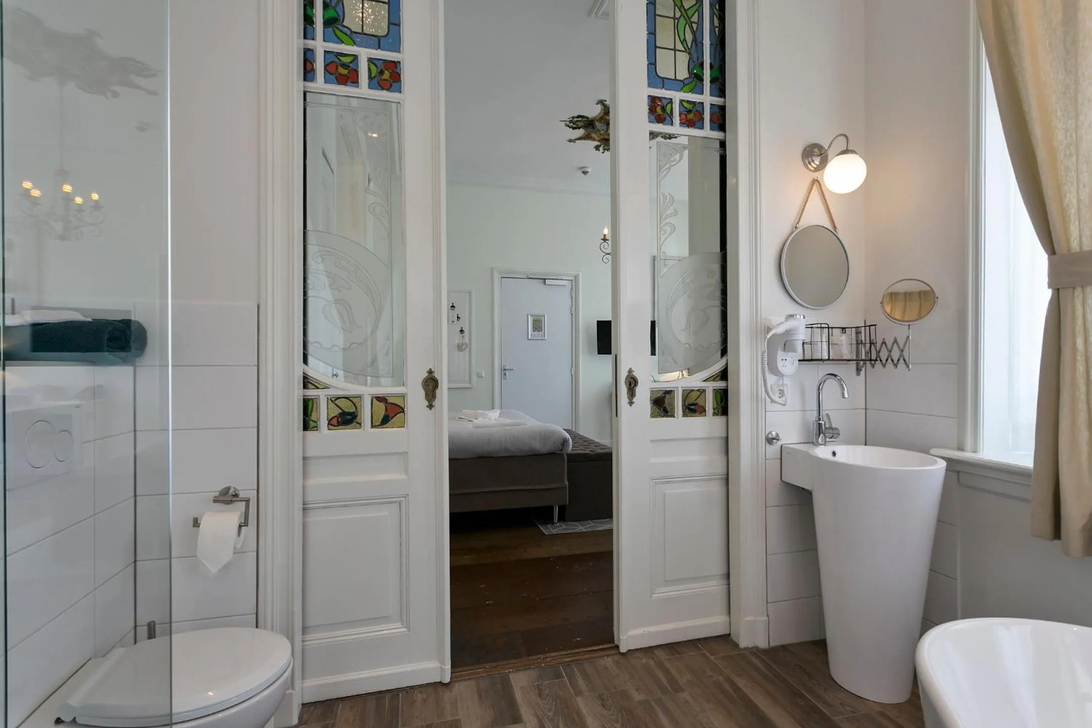 Shower in Hotel Heere