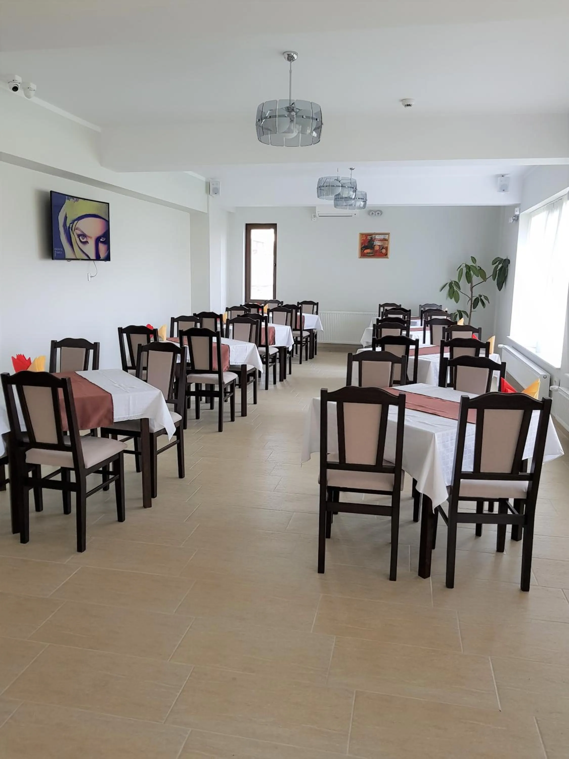 Restaurant/places to eat in Villa Lotus