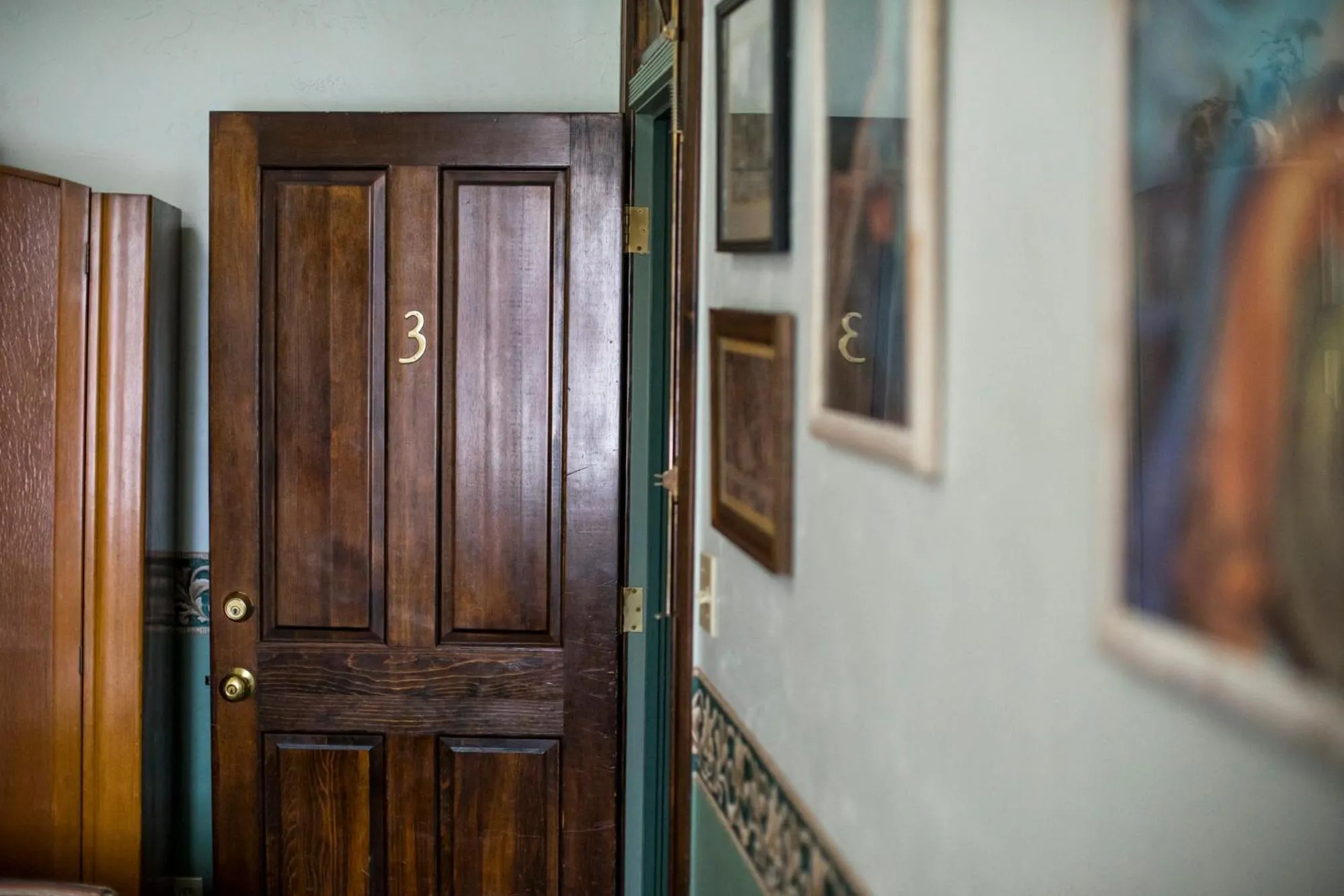Decorative detail in Red Garter Inn