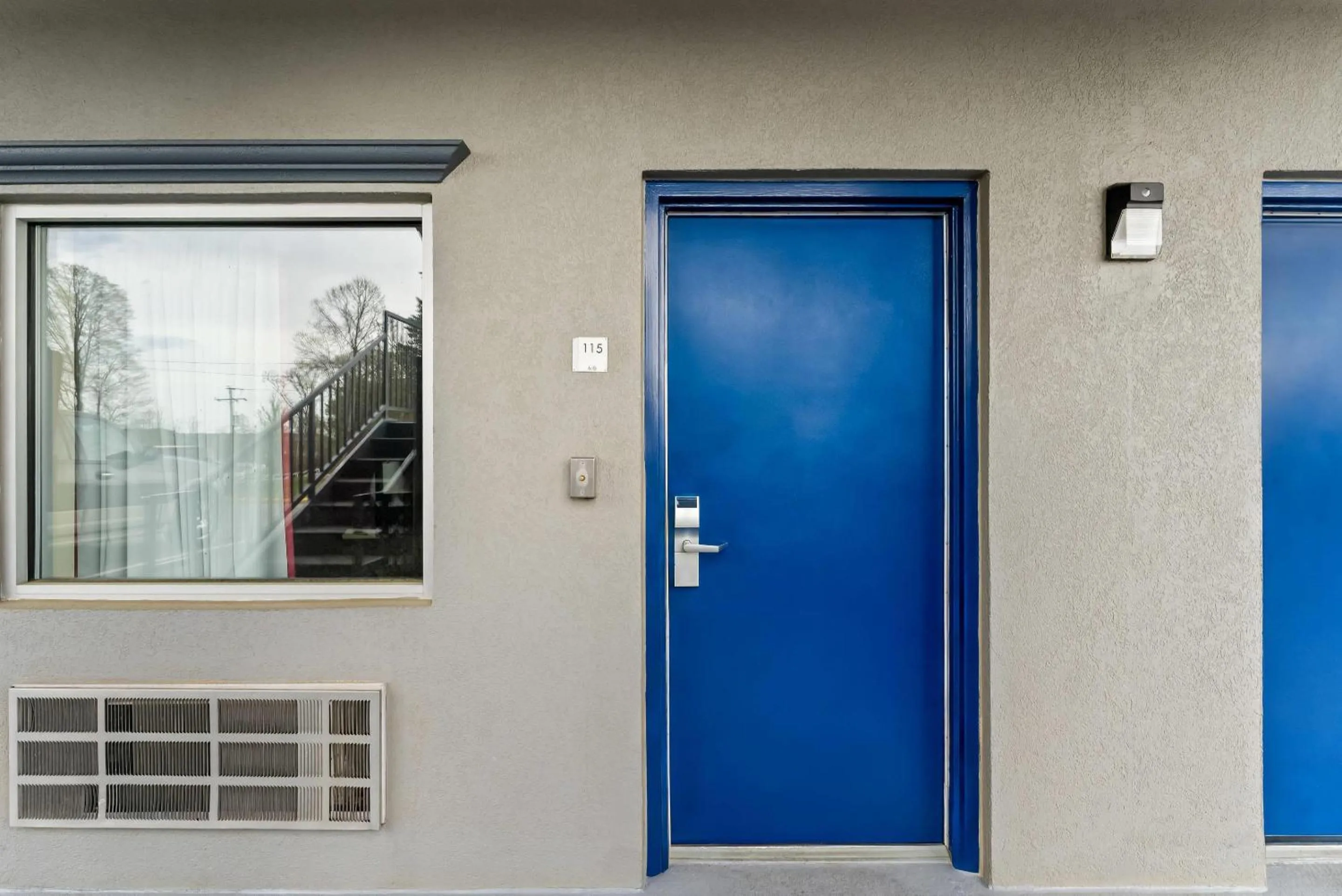 Bedroom in Econo Lodge Fredericksburg near I-95