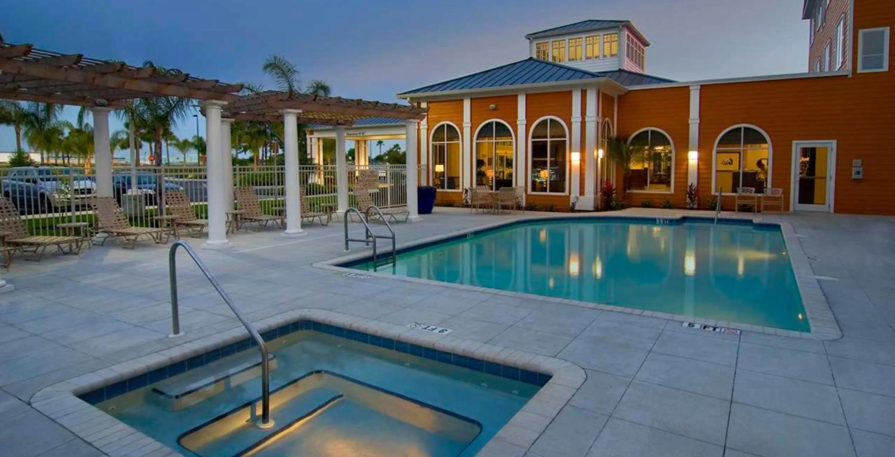 Swimming Pool in Hilton Garden Inn Lakeland