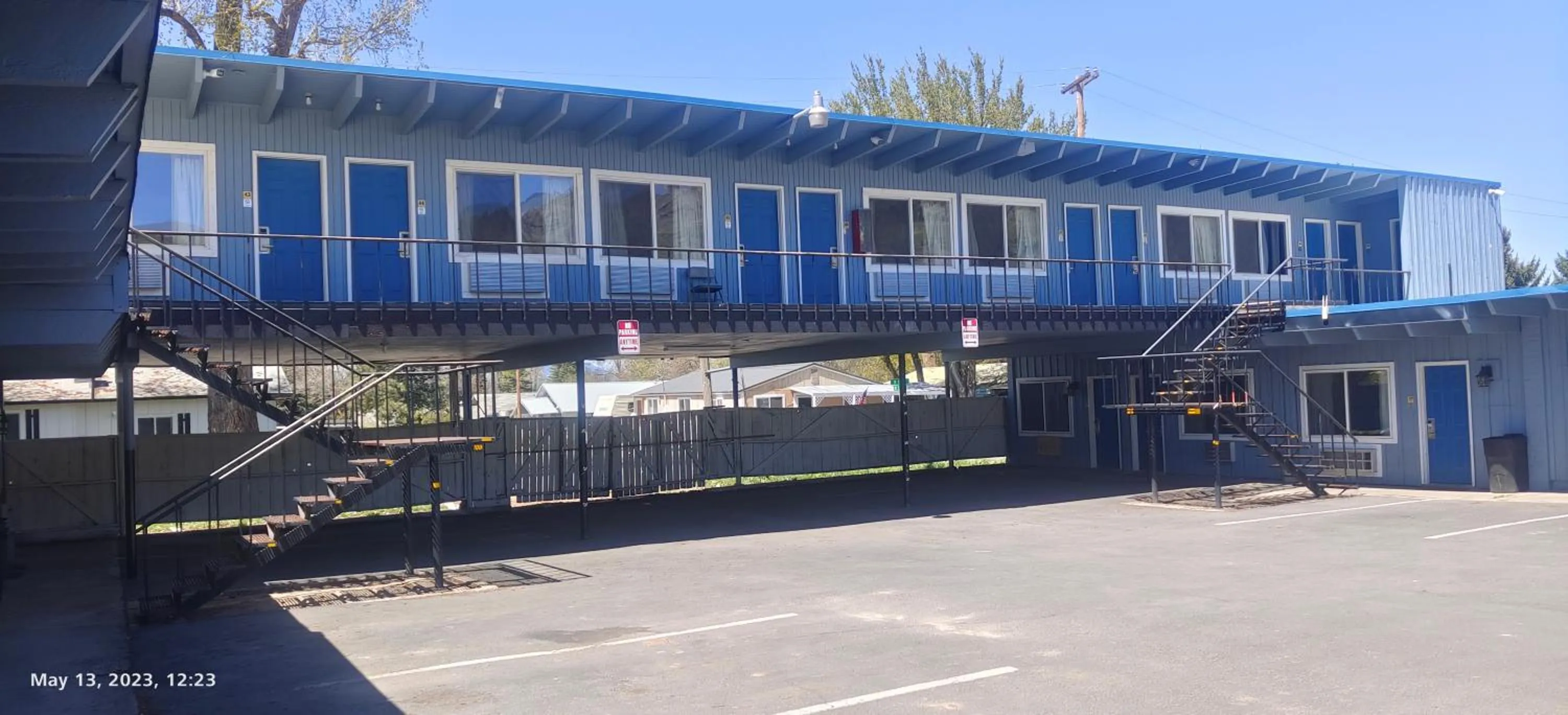 Mountain view in Lakeview Lodge Motel