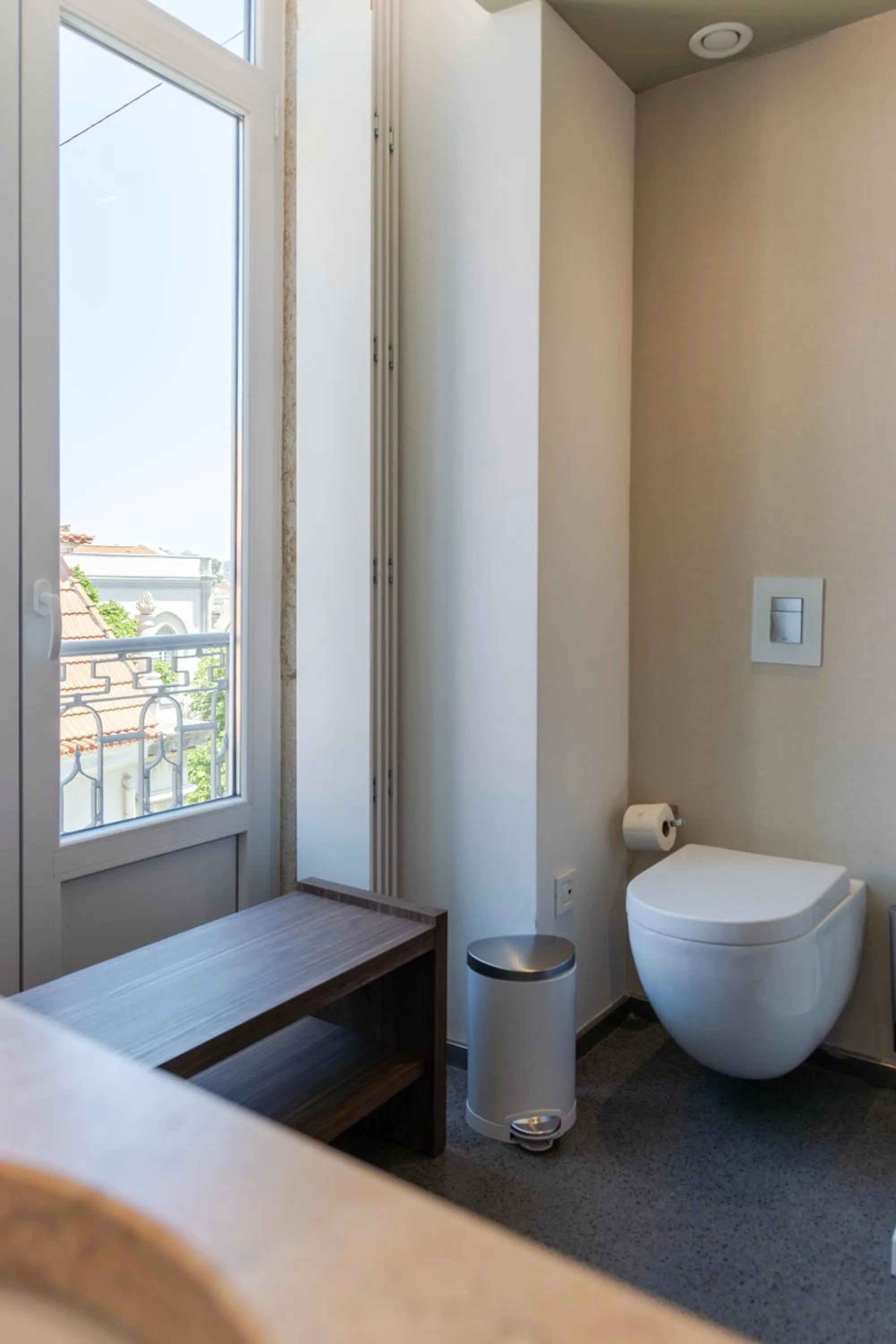 Bathroom in Lisboa Carmo Hotel