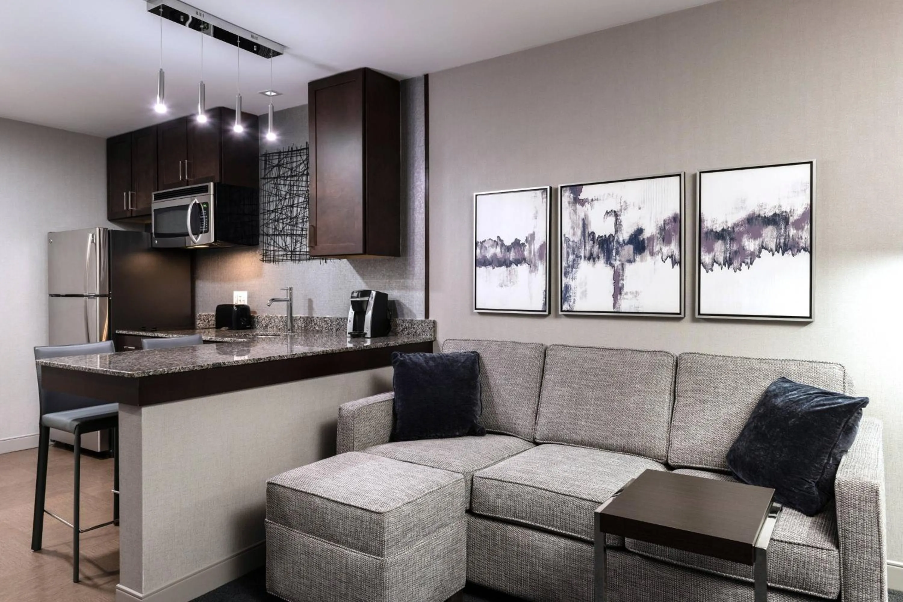 Living room in Residence Inn by Marriott Boston Logan Airport/Chelsea
