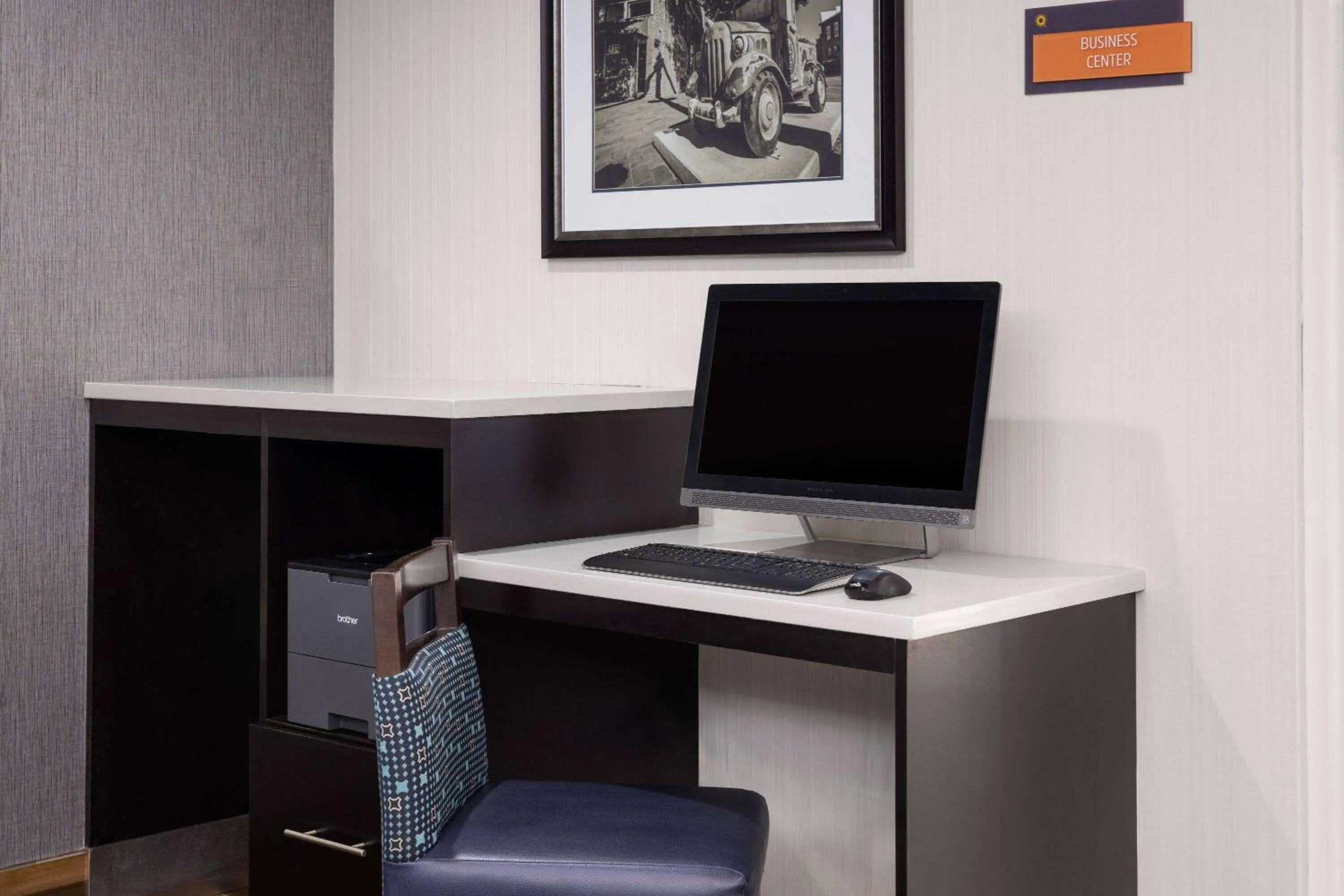 Business facilities in La Quinta by Wyndham Atlanta South - Newnan