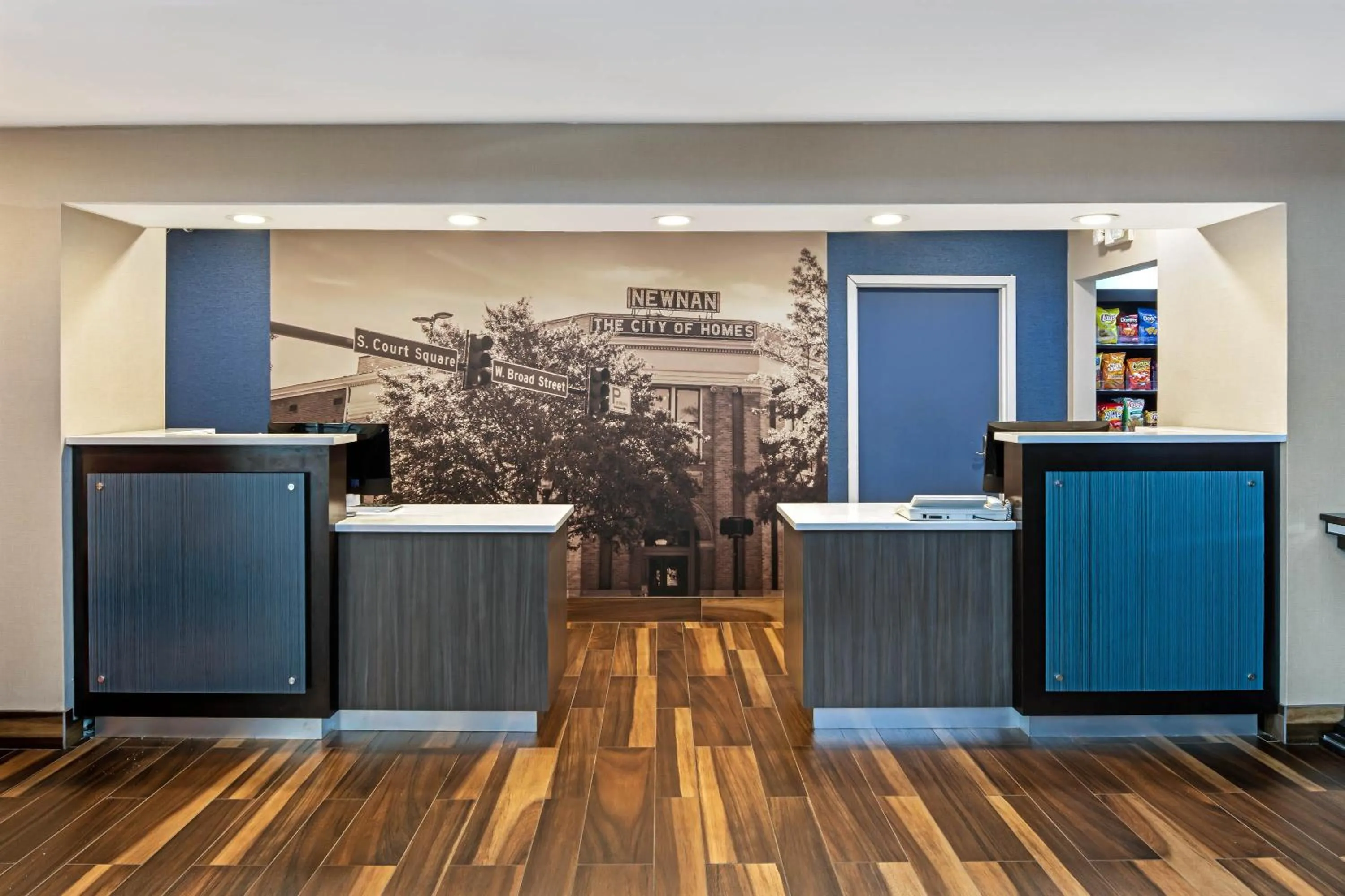 Lobby or reception in La Quinta by Wyndham Atlanta South - Newnan