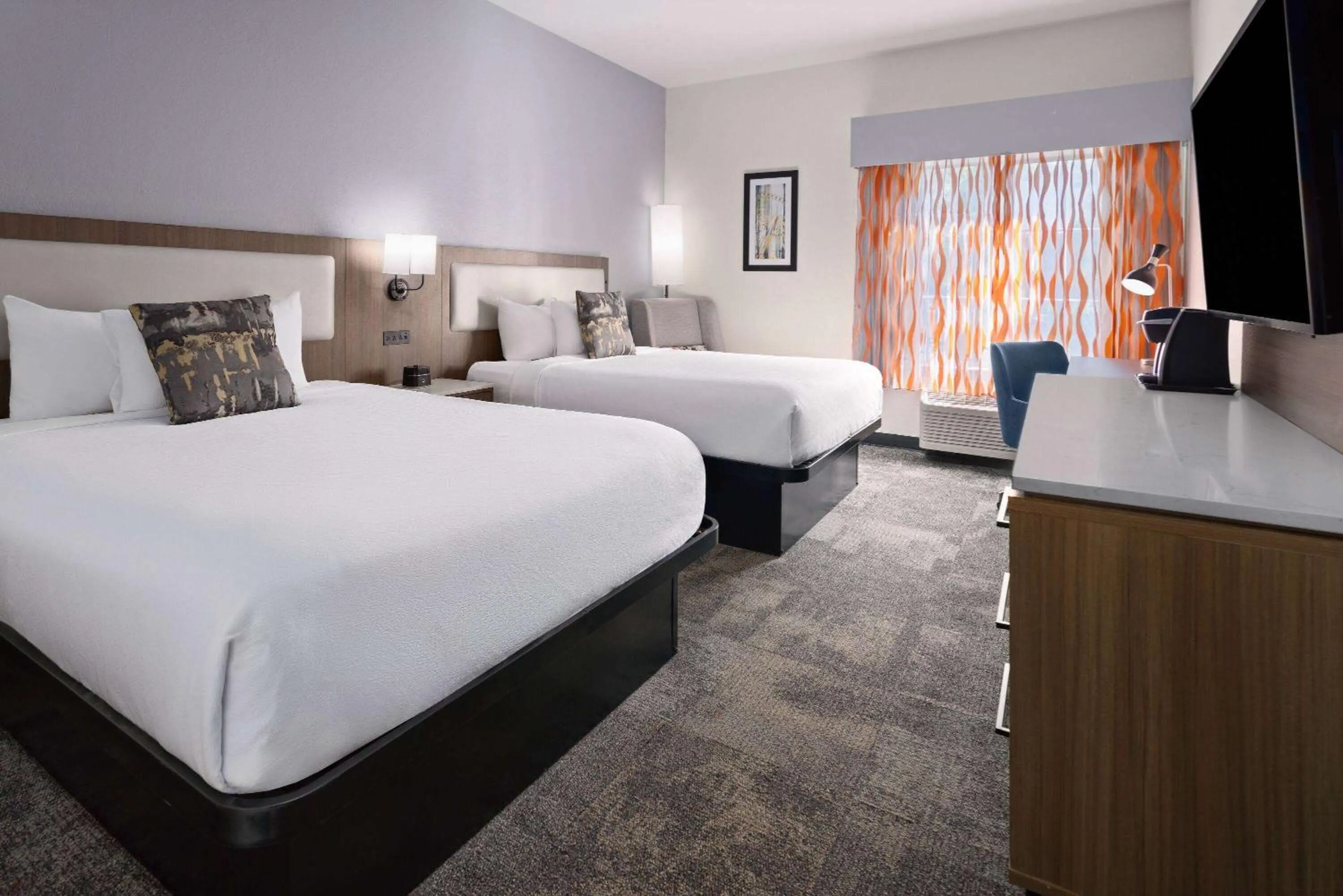 Photo of the whole room, Bed in La Quinta by Wyndham Atlanta South - Newnan