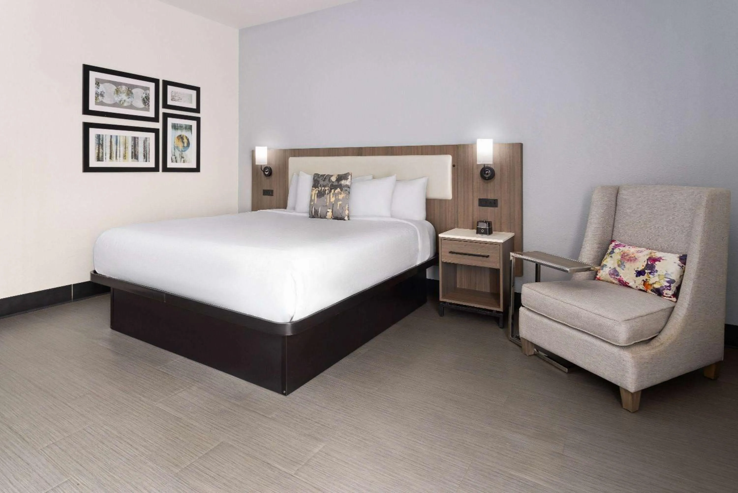 Photo of the whole room, Bed in La Quinta by Wyndham Atlanta South - Newnan