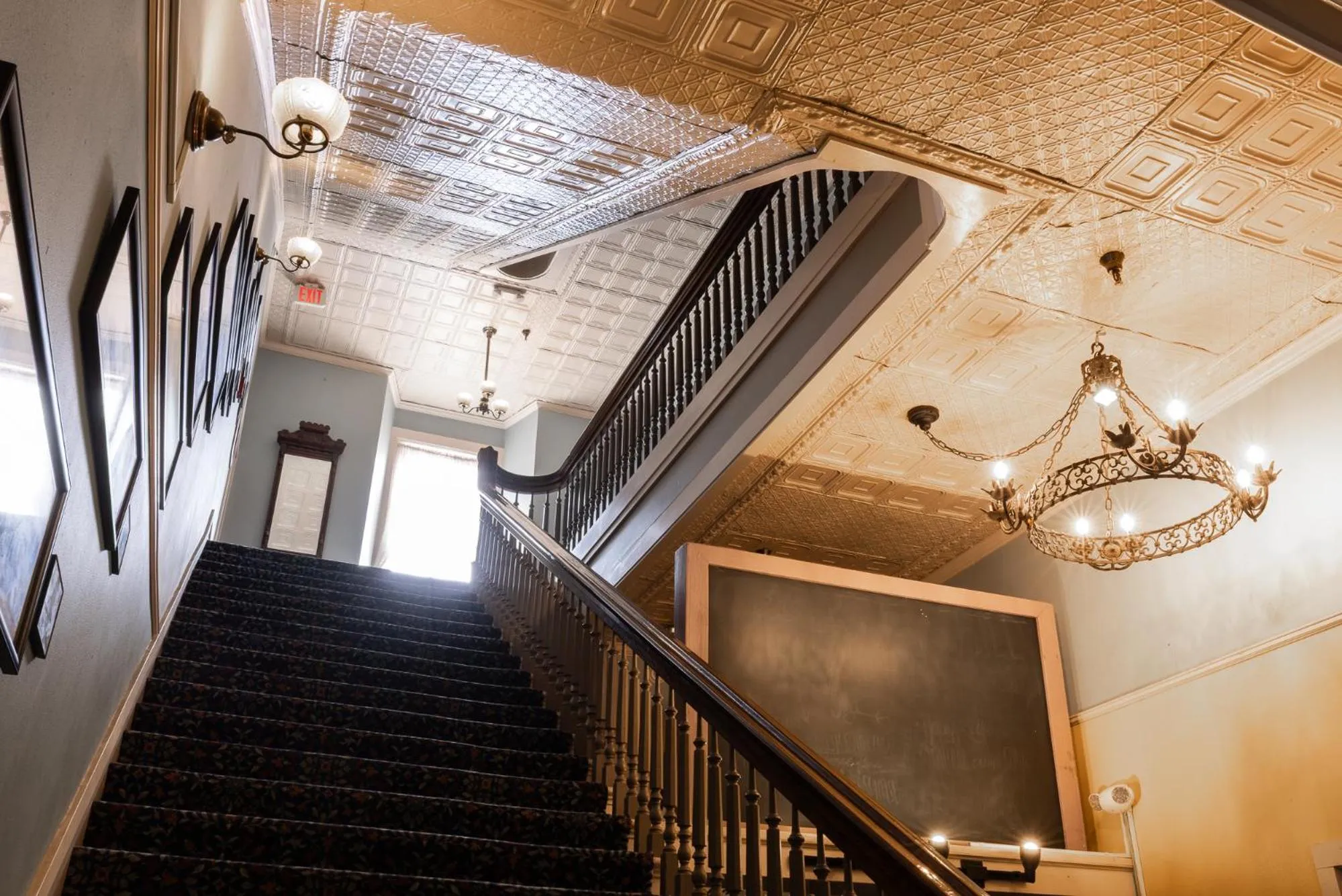 Historic Plaza Hotel