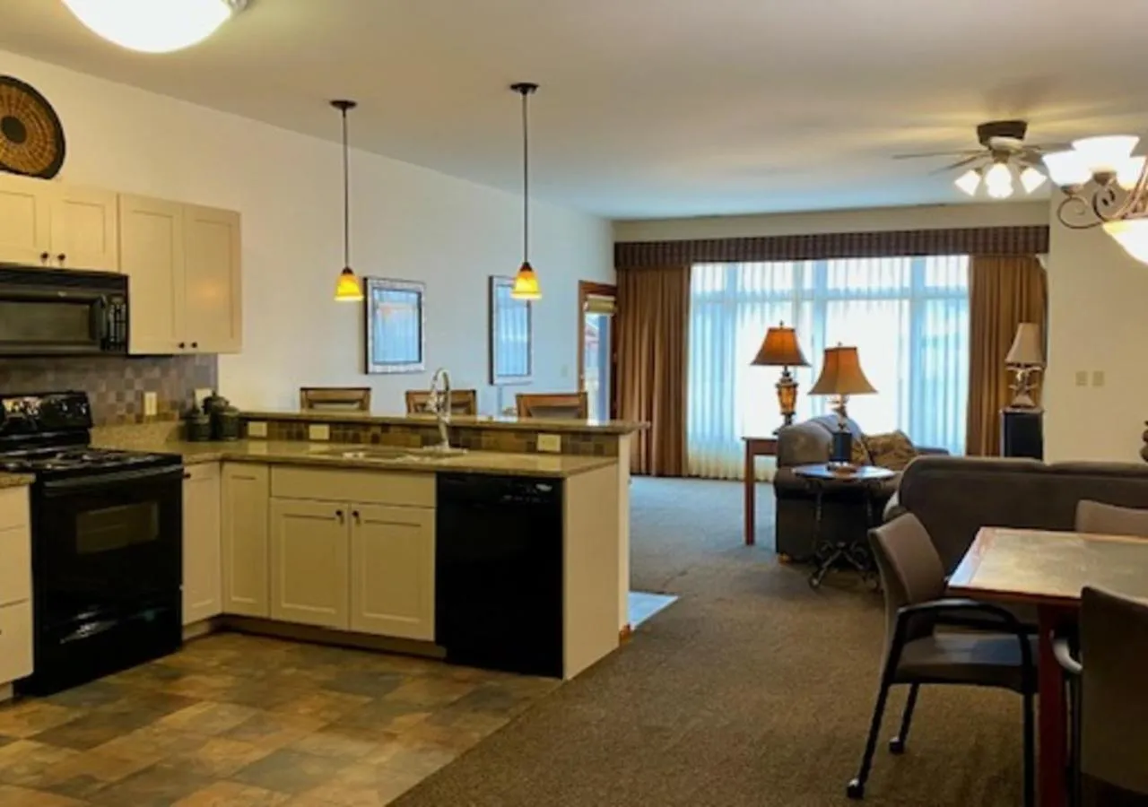 Kitchen or kitchenette in Arrowwood Resort Hotel and Conference Center - Alexandria