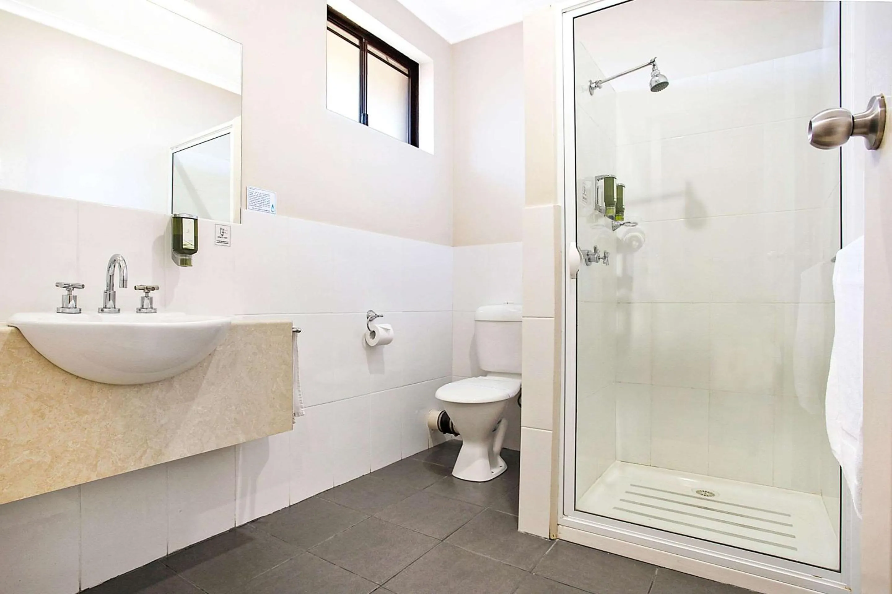 Bedroom in Comfort Inn May Park