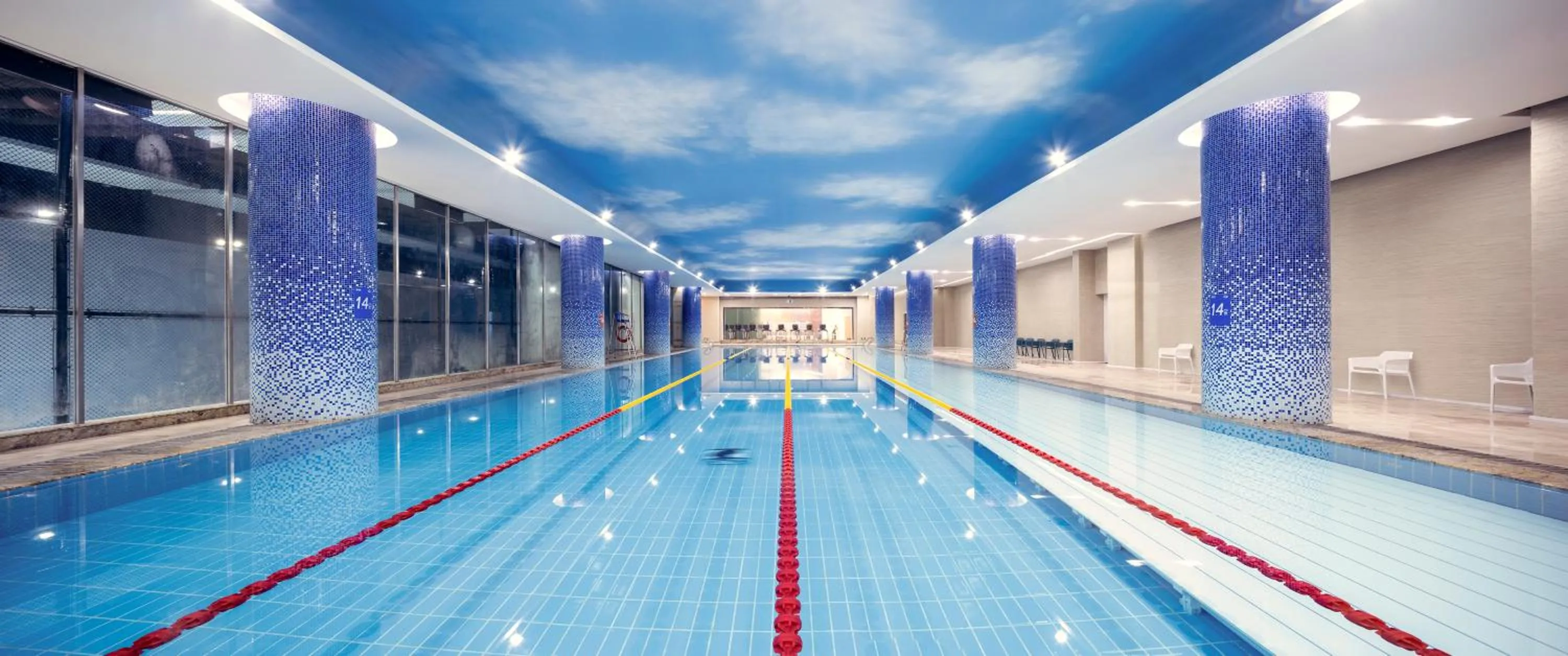 Swimming pool in Beijing International Hotel