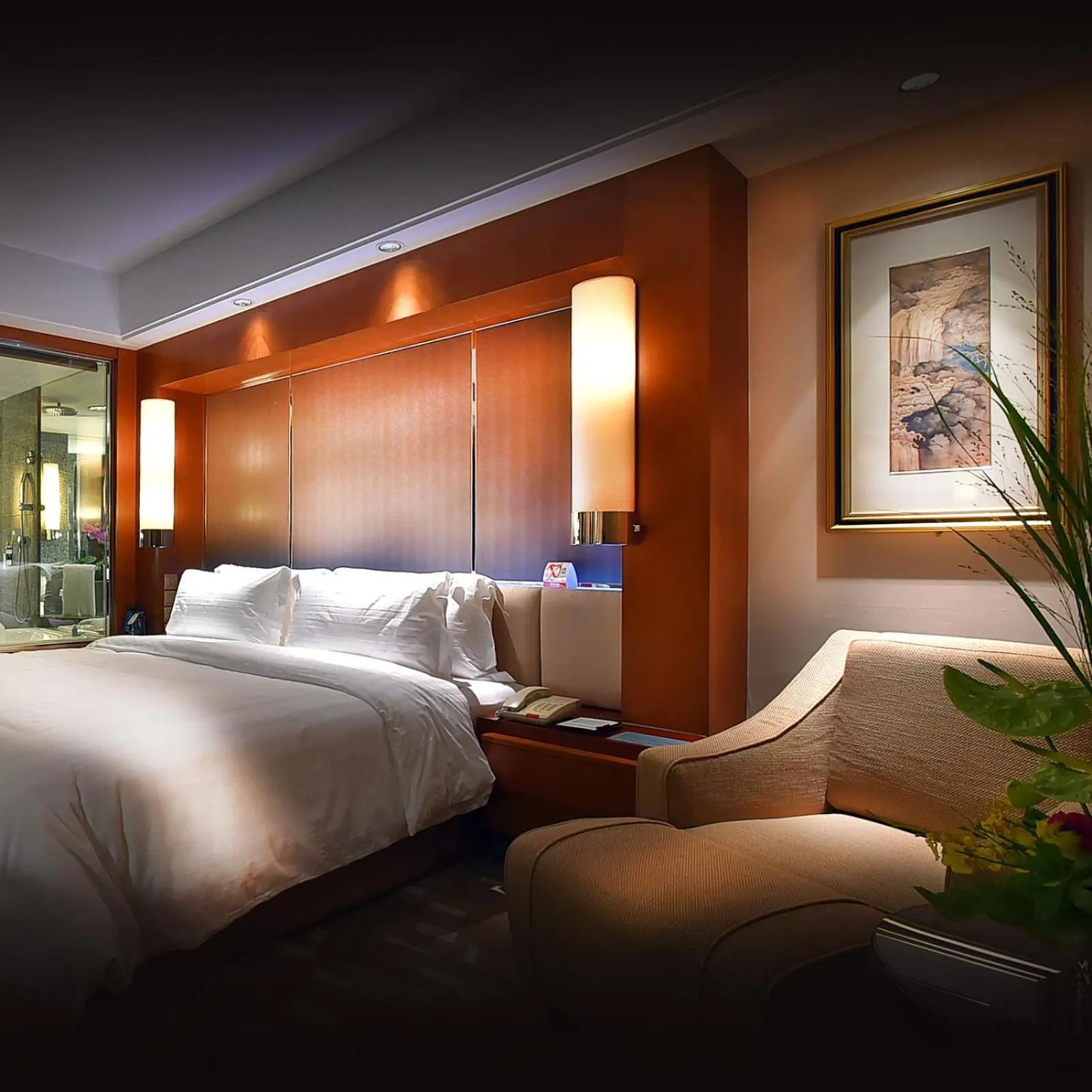 Bed in Beijing International Hotel