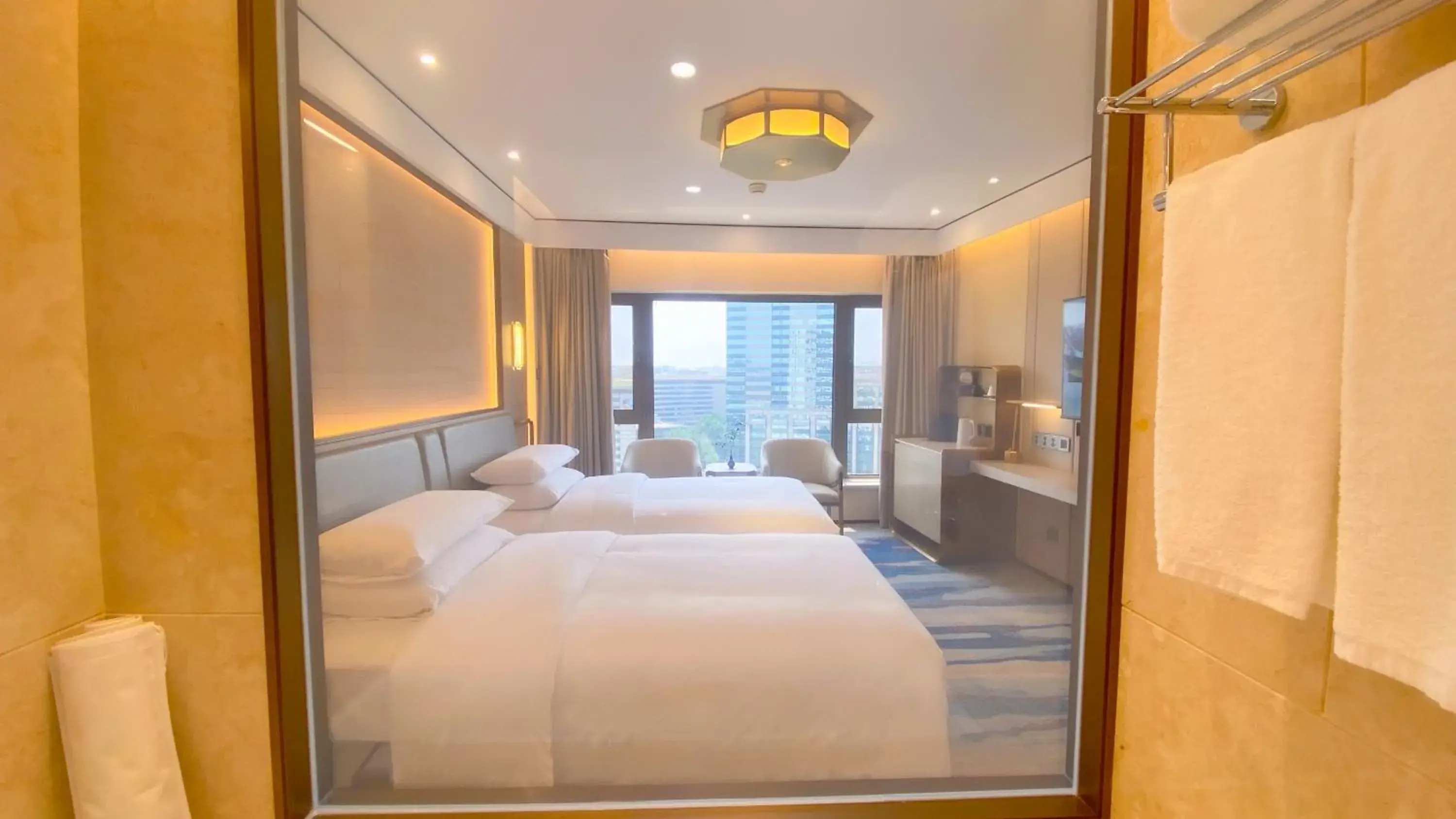 Deluxe Twin Room in Beijing International Hotel Deluxe Twin Room in Beijing International Hotel