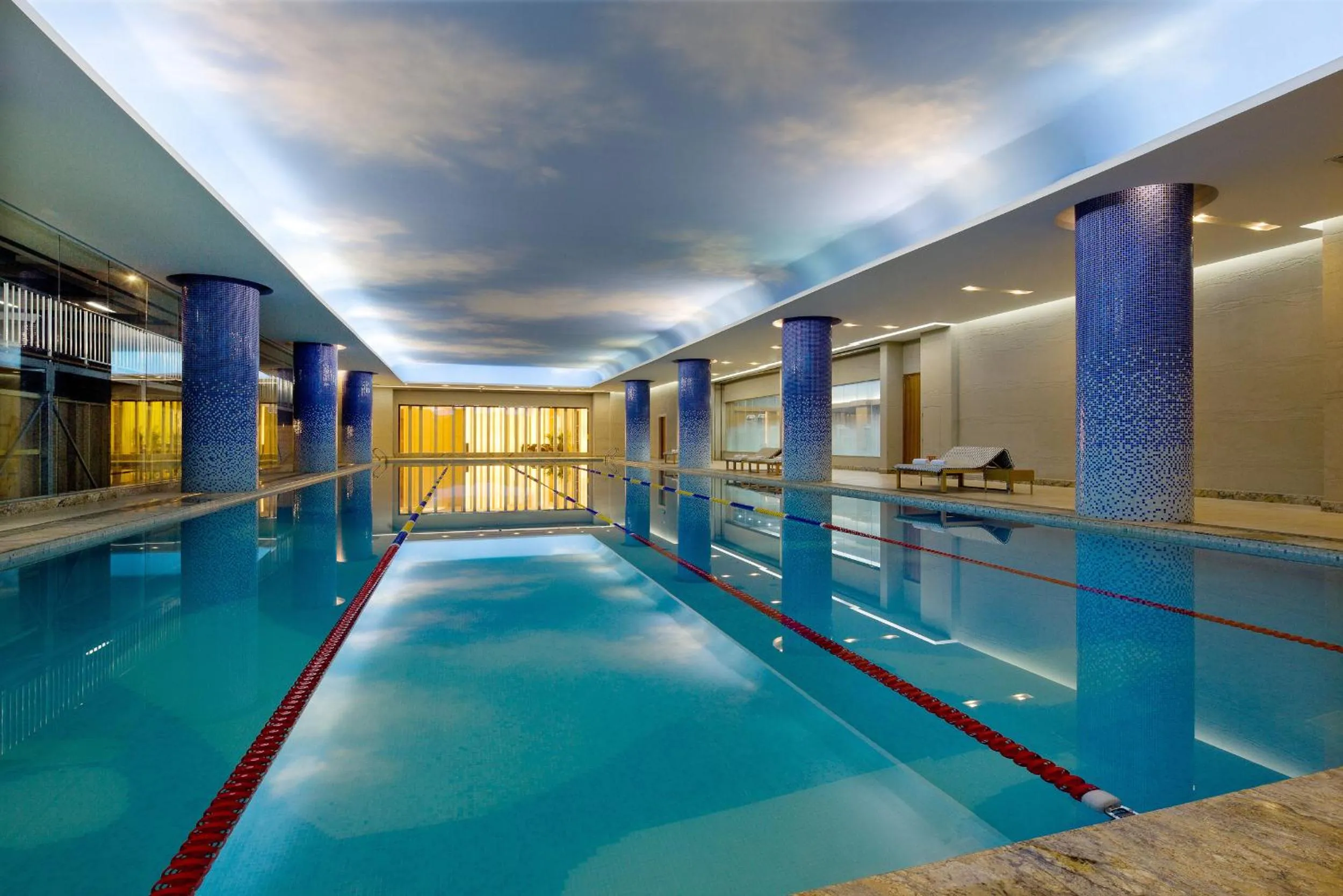 Swimming pool in Beijing International Hotel