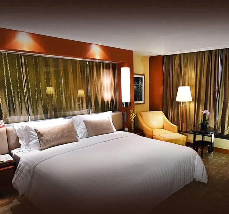 Bed in Beijing International Hotel