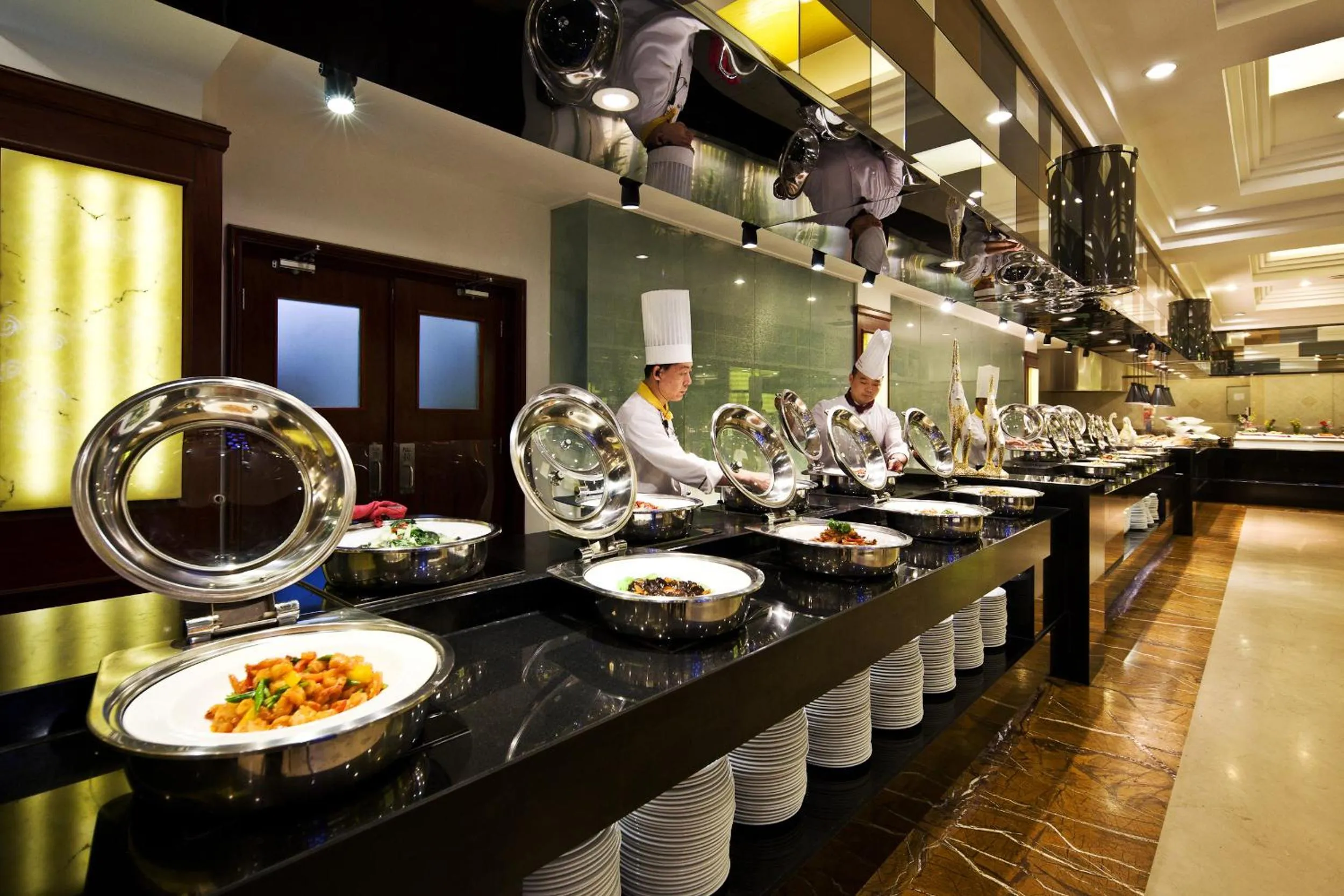 Restaurant/places to eat in Beijing International Hotel