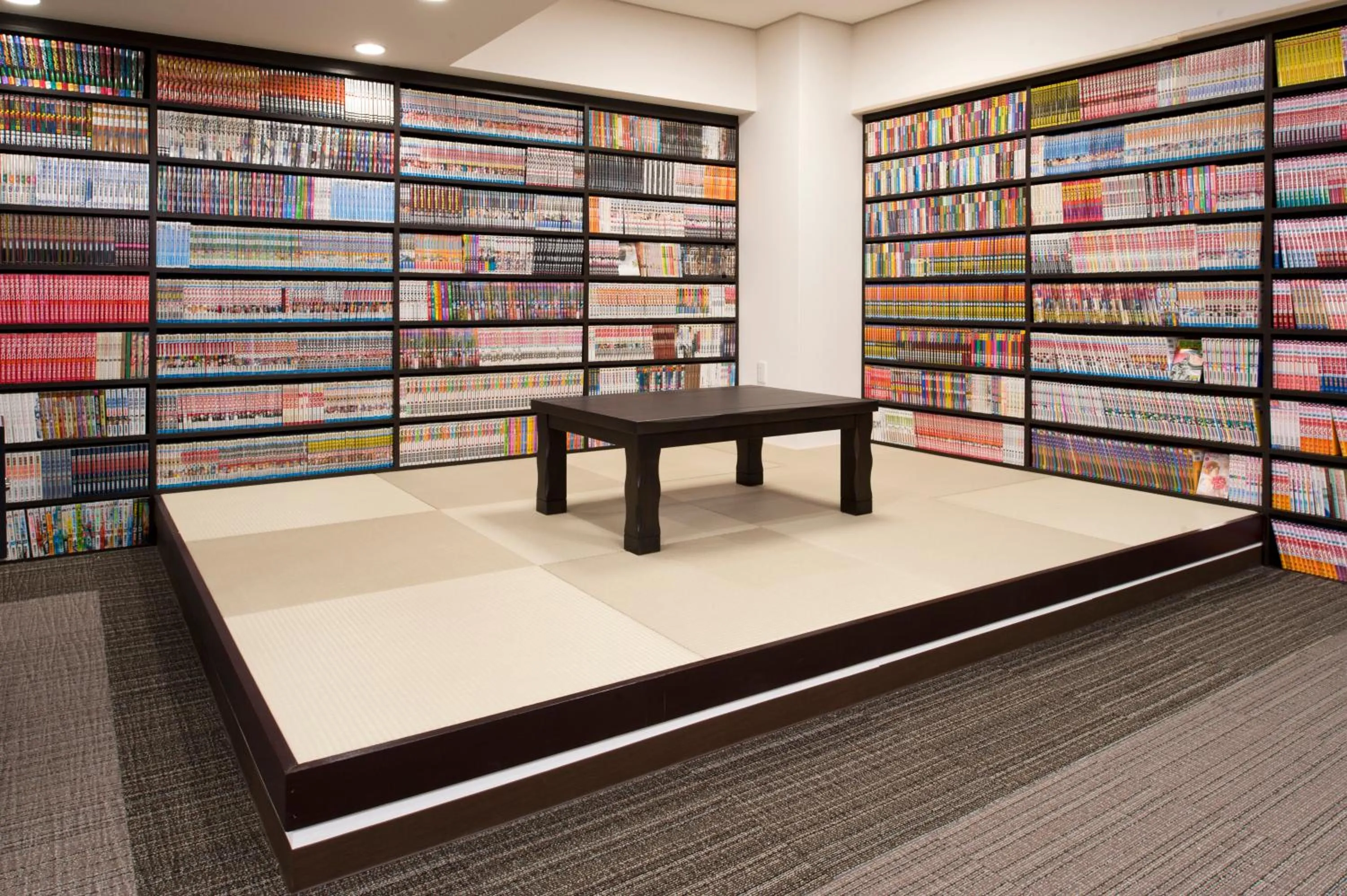 Library in Niigata Daiichi Hotel