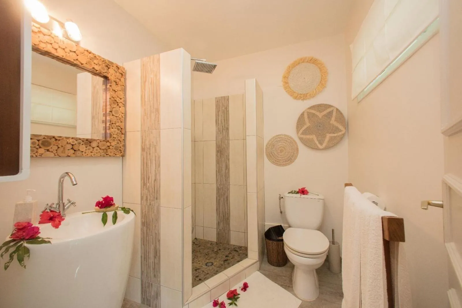 Raiatea Lodge Hotel
