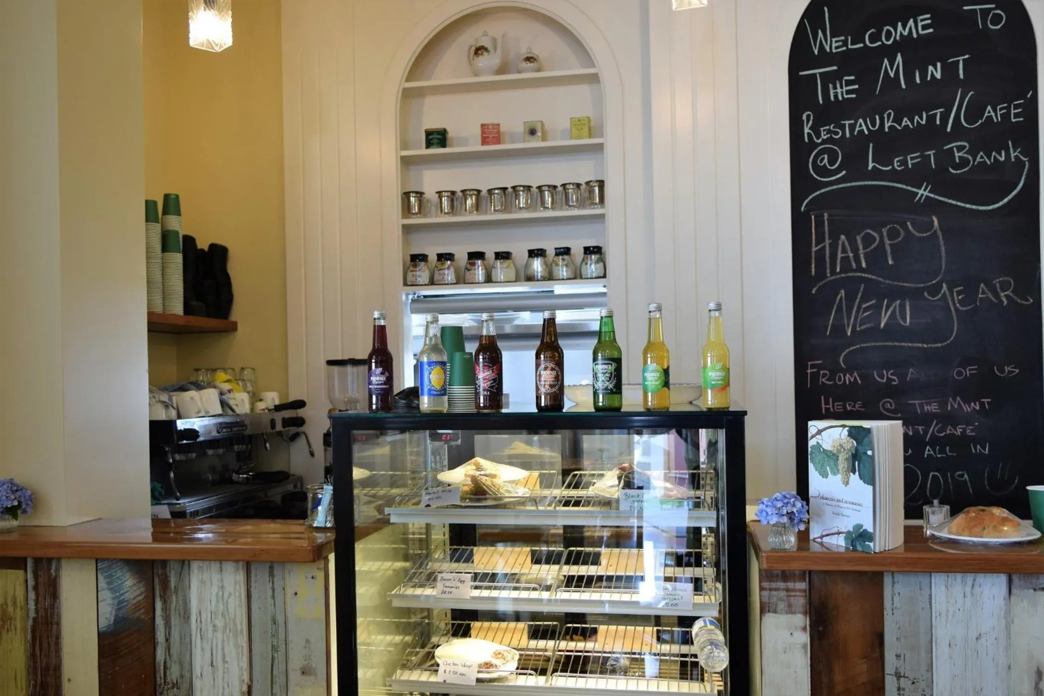 Restaurant/places to eat in Left Bank