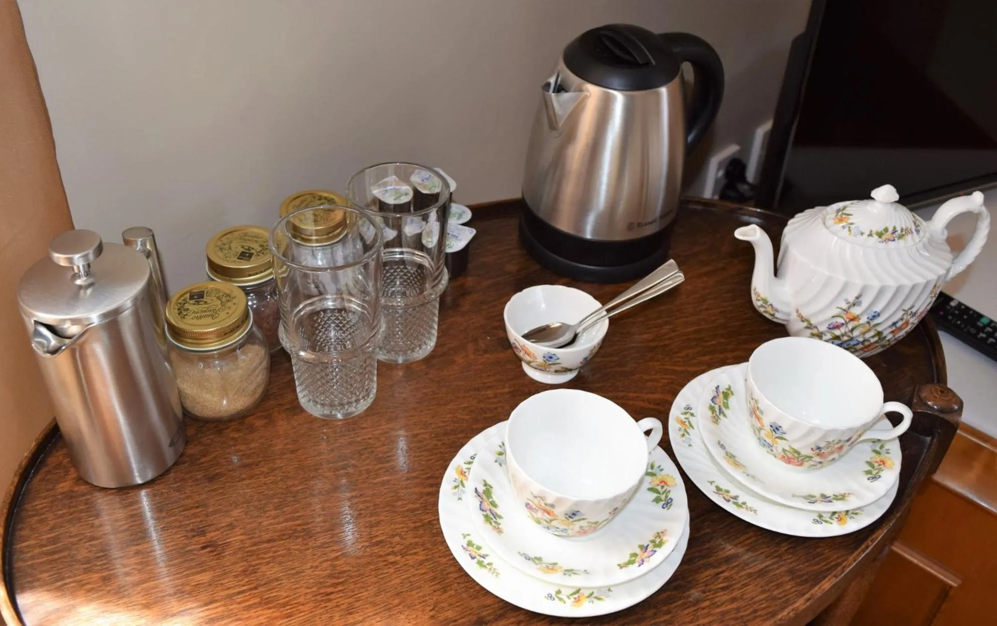 Coffee/tea facilities in Left Bank