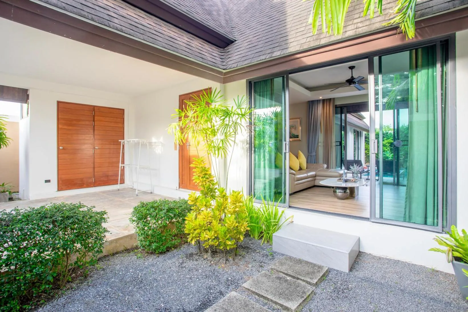 Garden in The Kiri Villas Resort