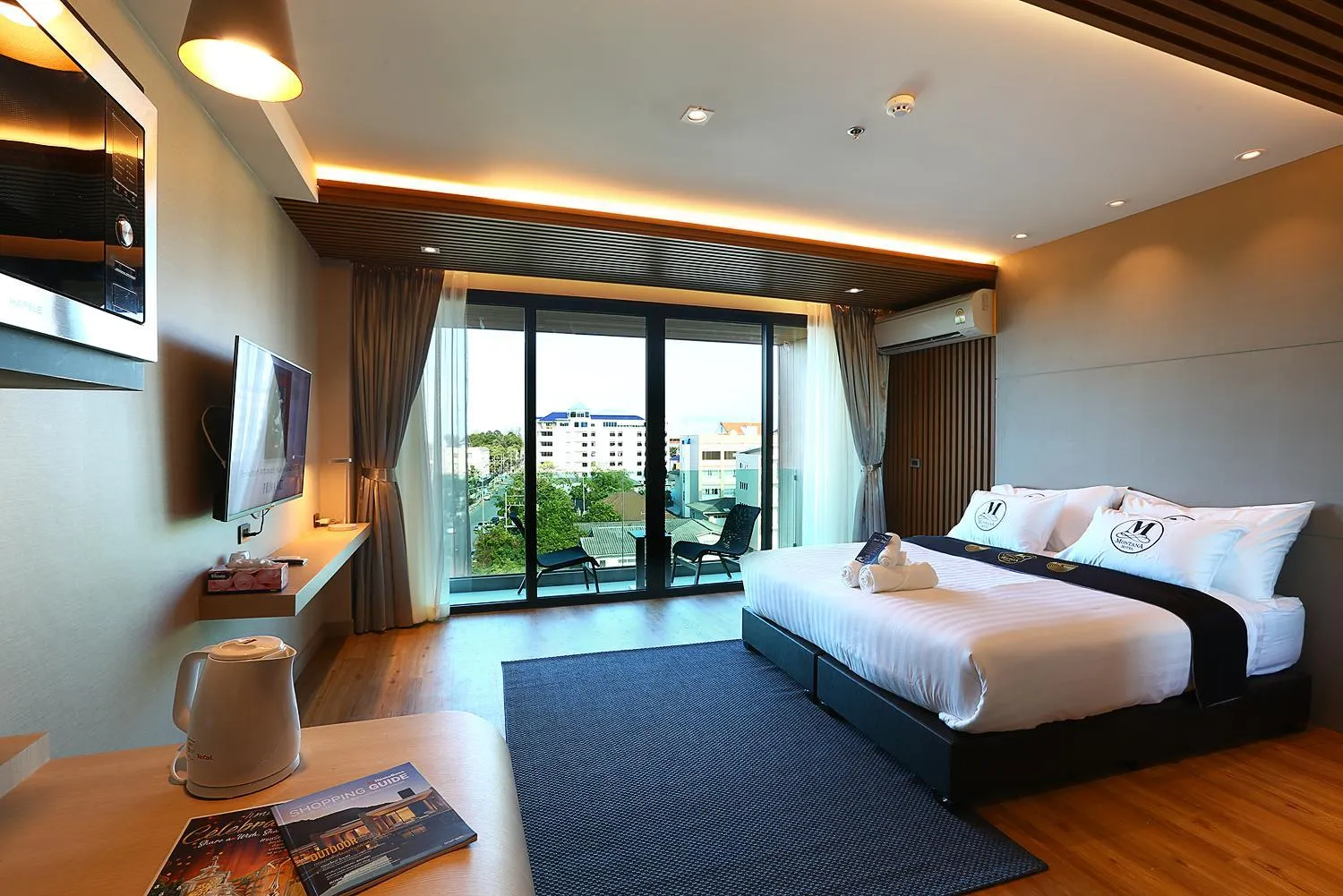 Bed in Montana Hotel Songkhla