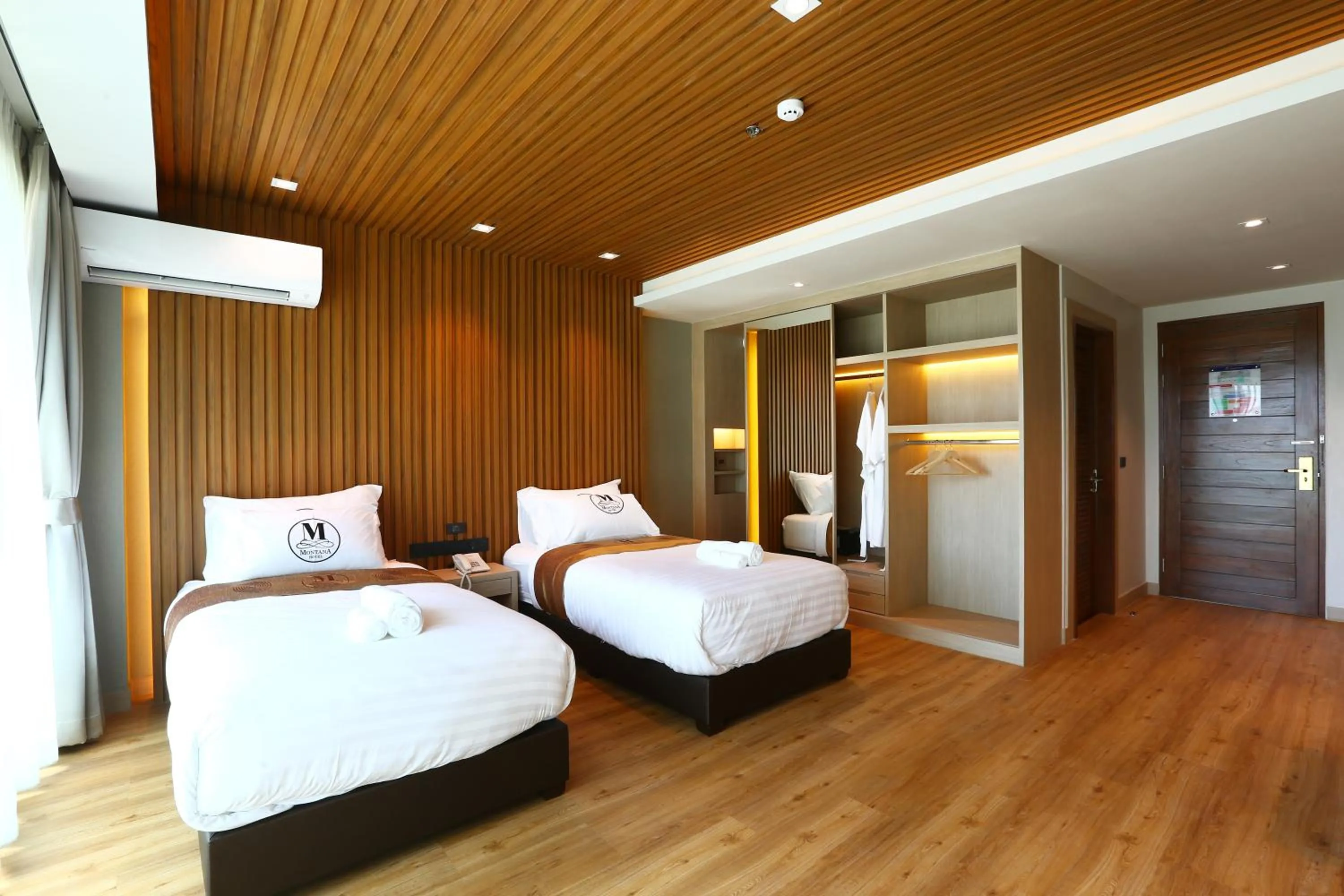 Bed in Montana Hotel Songkhla