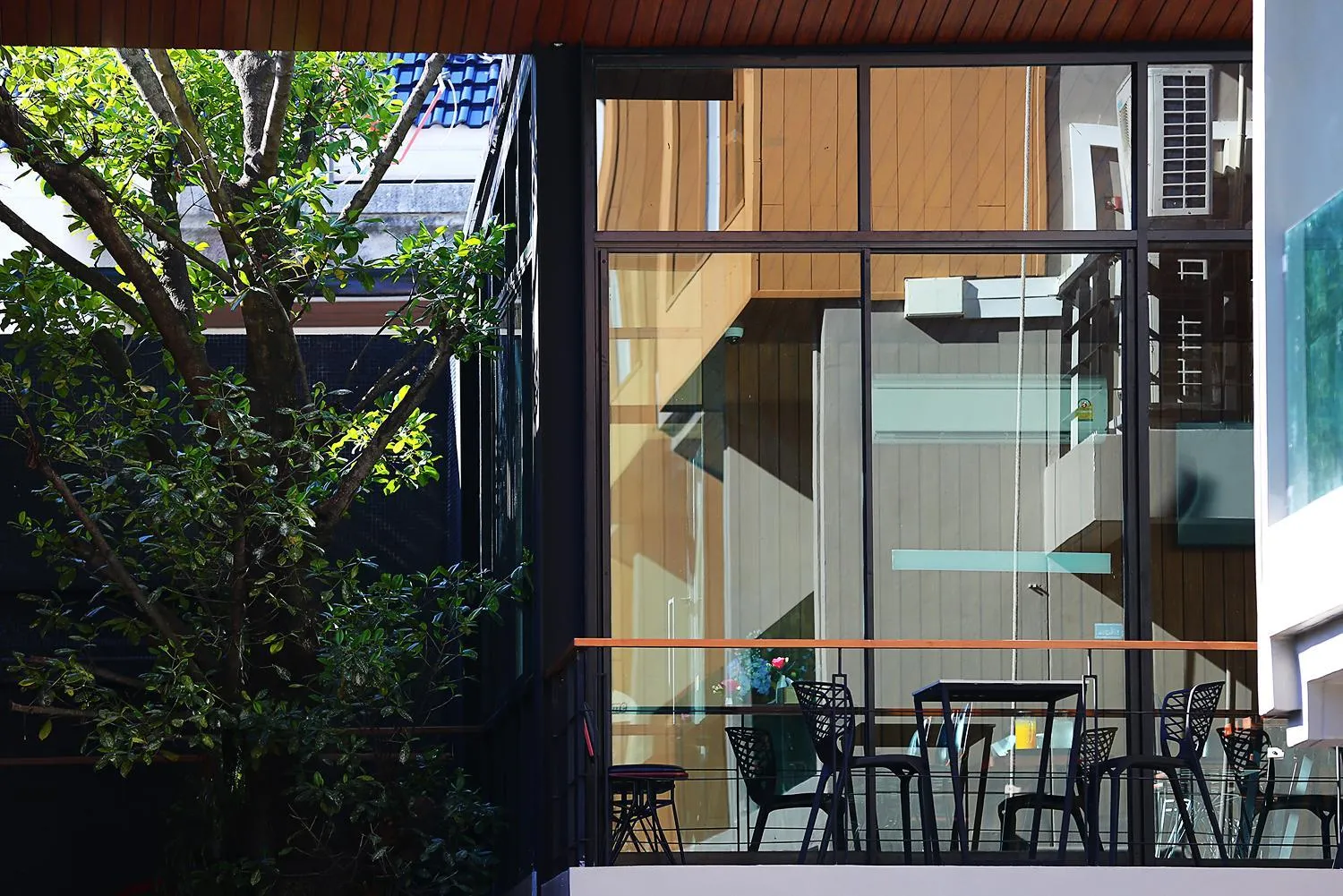 Restaurant/places to eat in Montana Hotel Songkhla