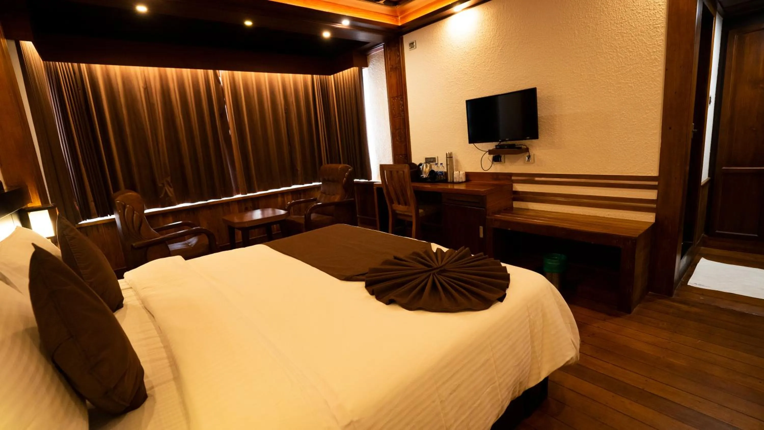 TV and multimedia, Bed in HillView Munnar