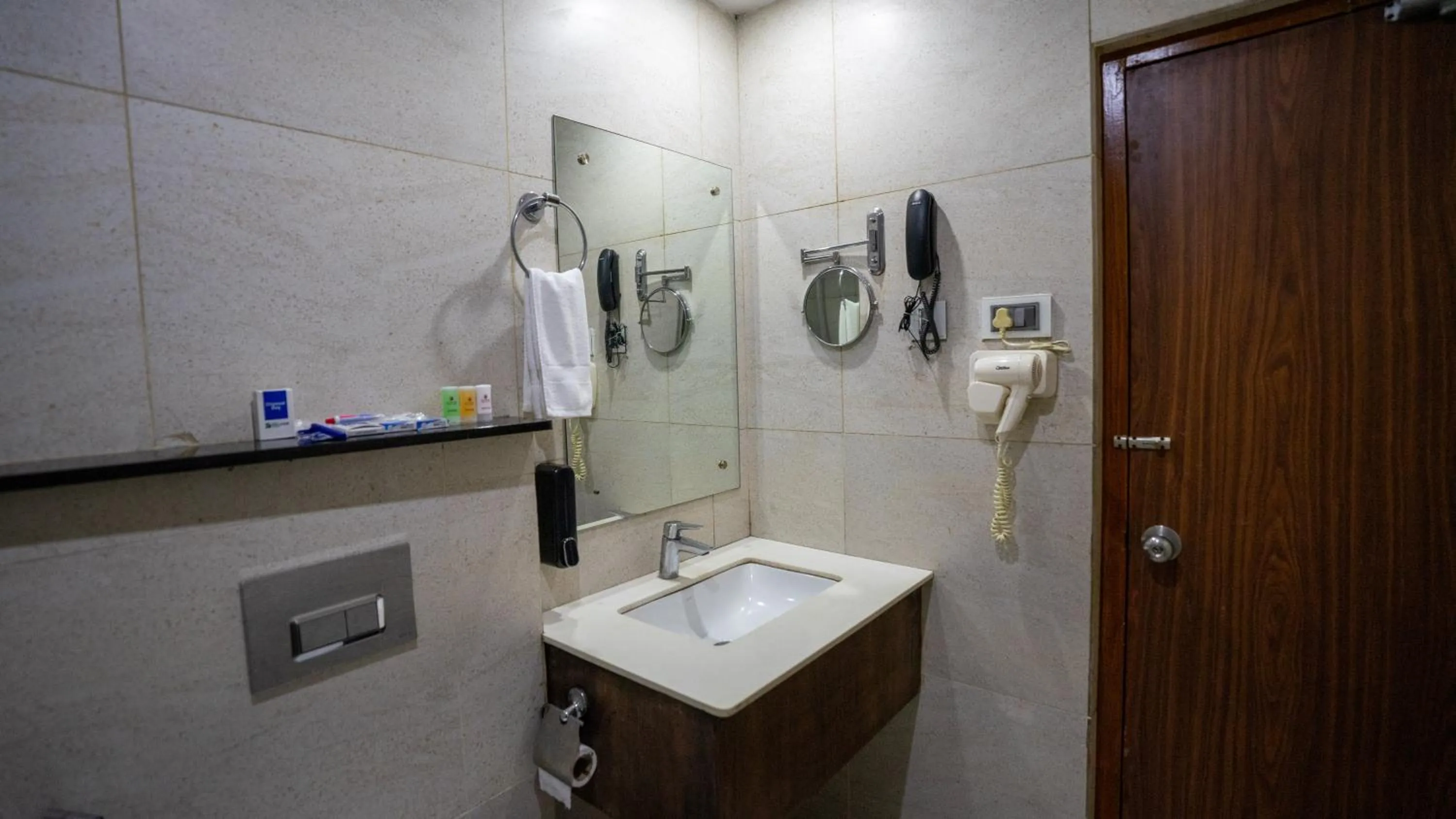 Bathroom in HillView Munnar