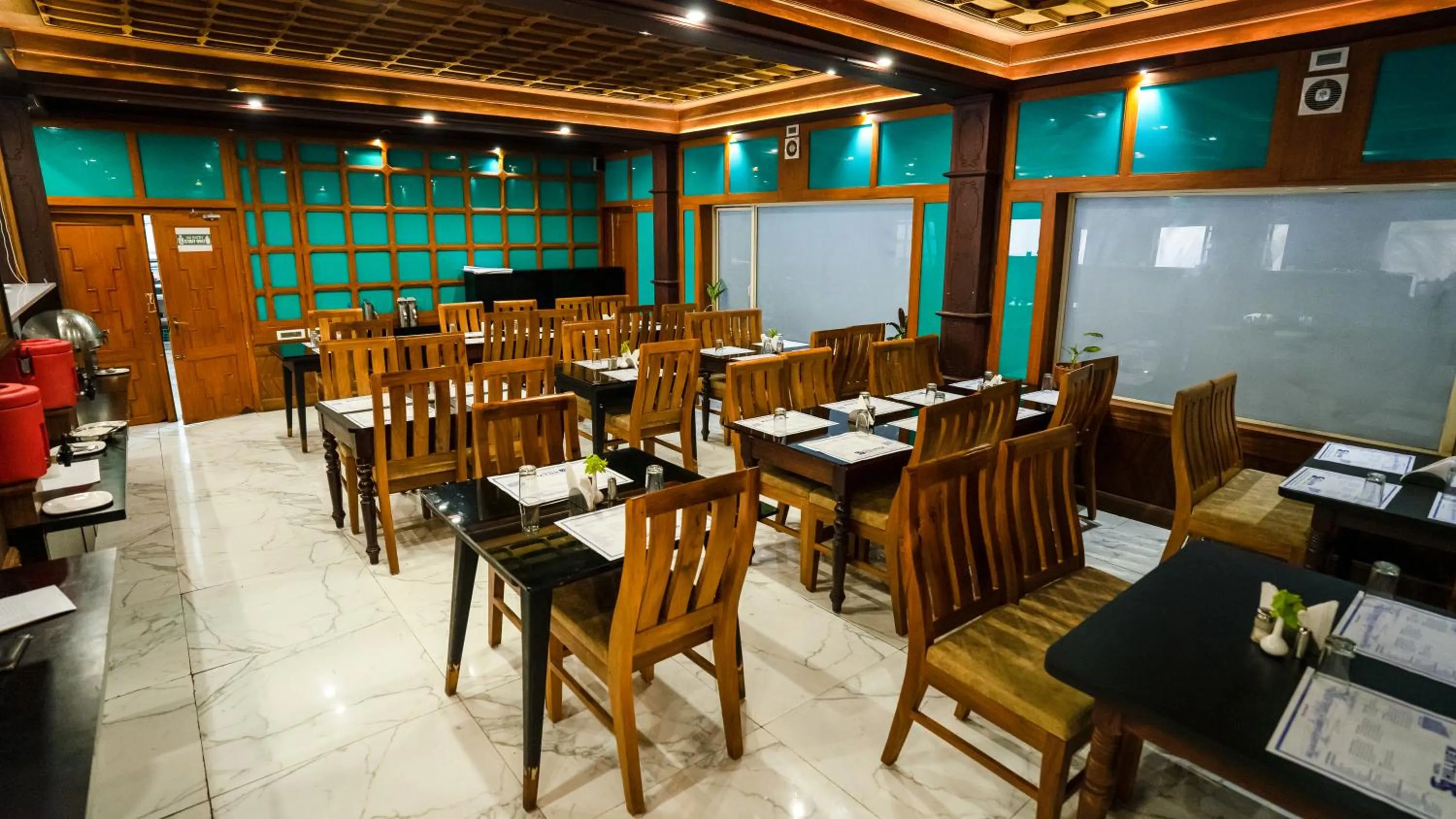 Banquet/Function facilities in HillView Munnar