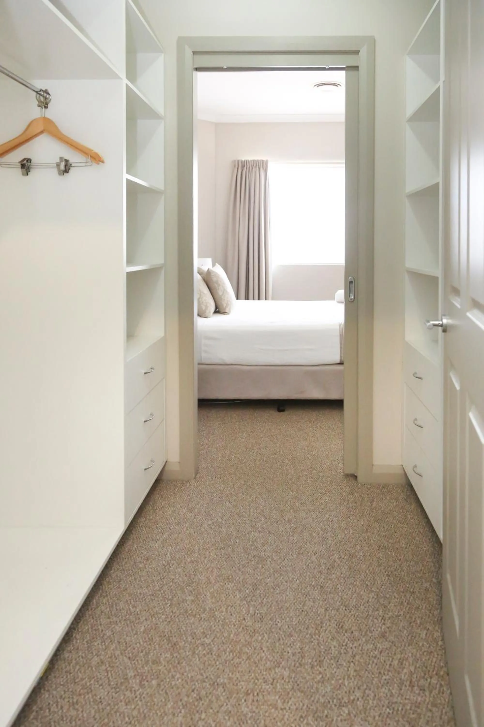 Bed in Centrepoint Apartments Griffith