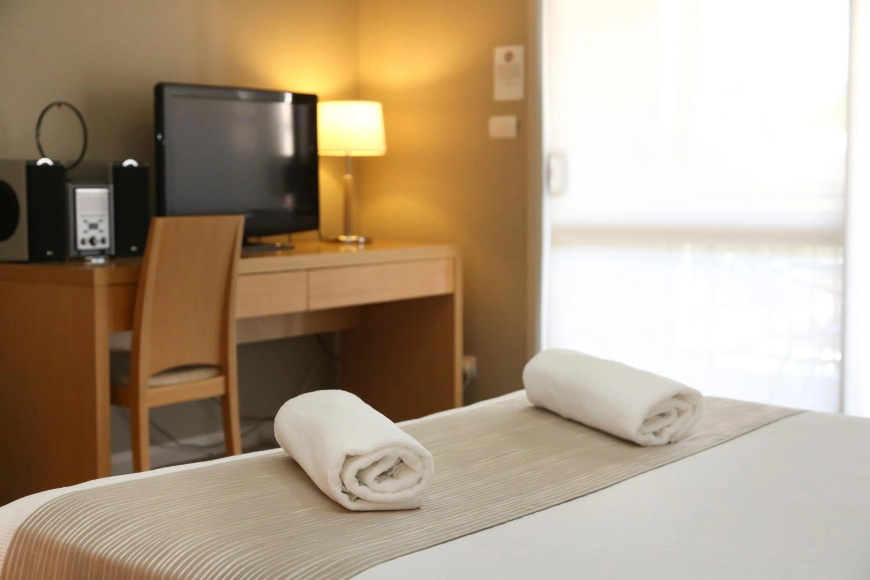 Bed in Centrepoint Apartments Griffith