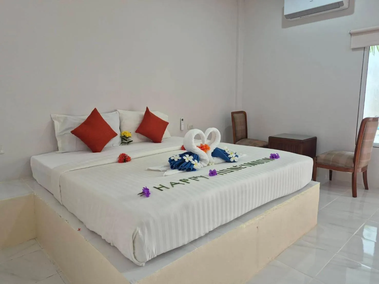 Bed in Poonsap Resort