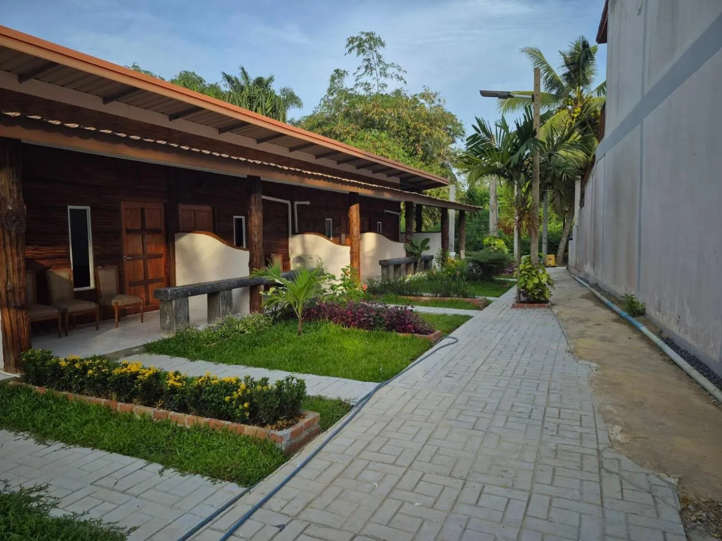 Property building in Poonsap Resort