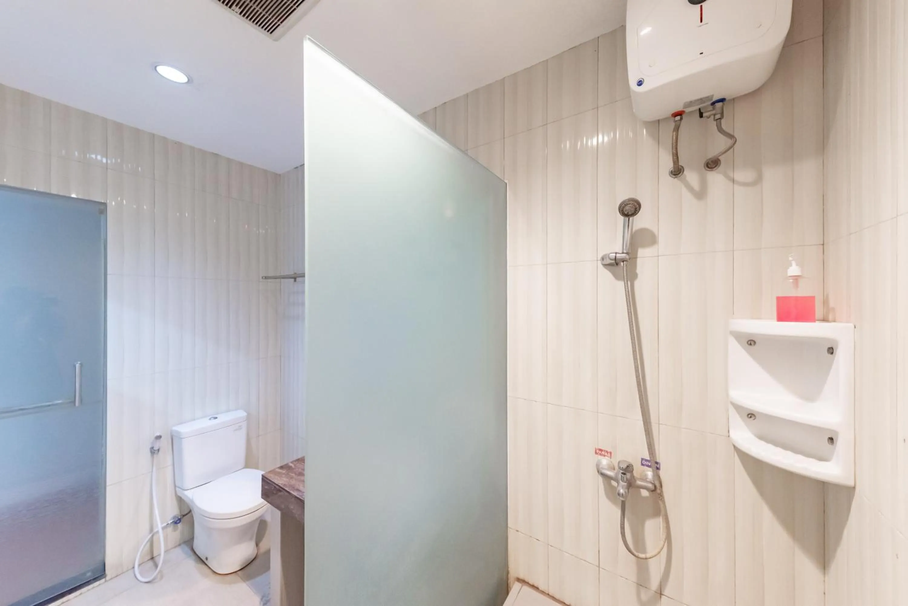 Bathroom in Sans Vibes Hotel Malabar