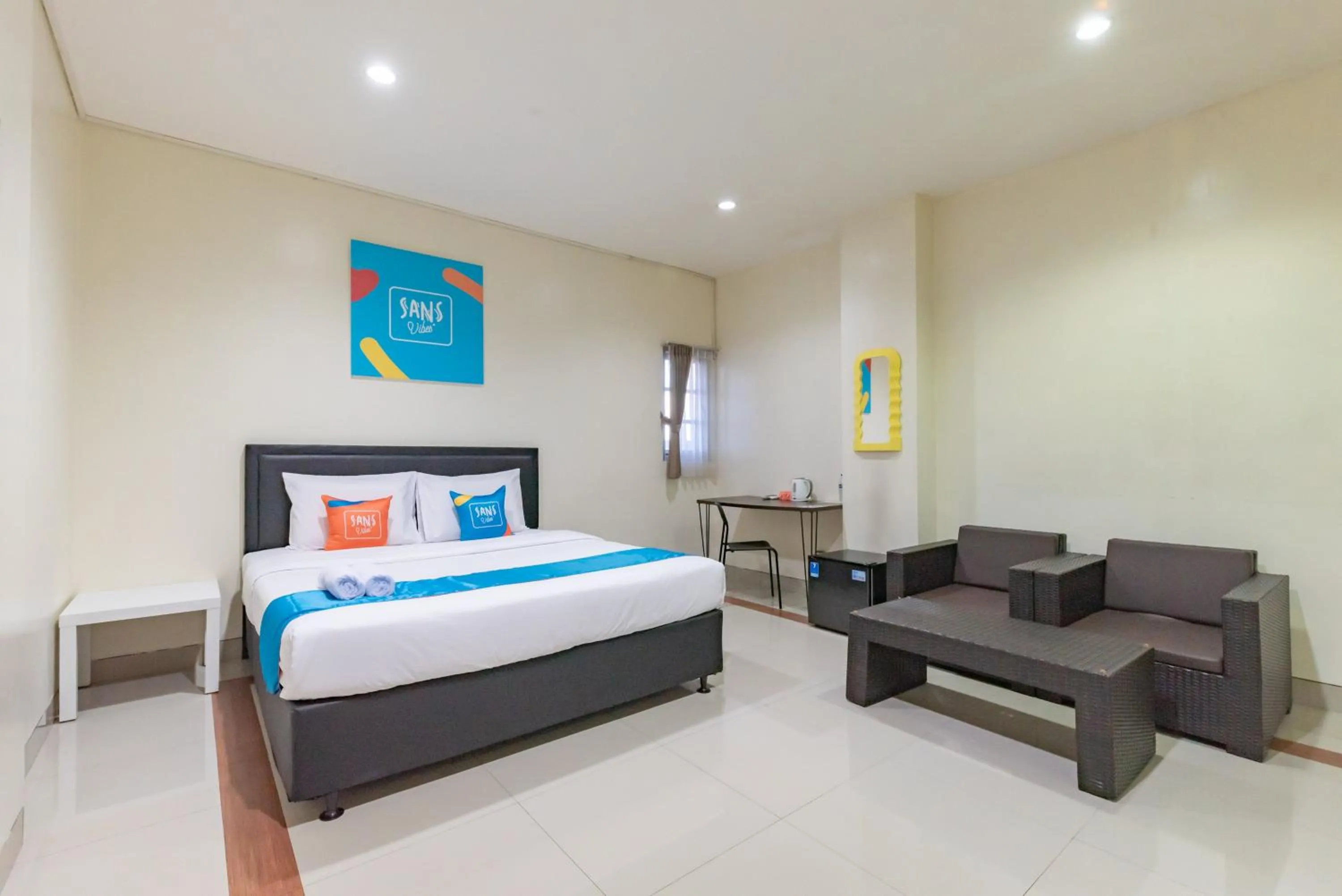 Bedroom, Bed in Sans Vibes Hotel Malabar