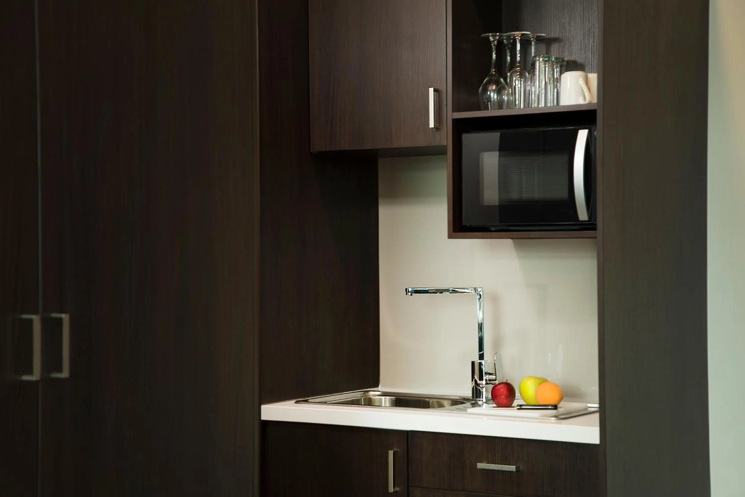 Coffee/tea facilities in Quest Suva