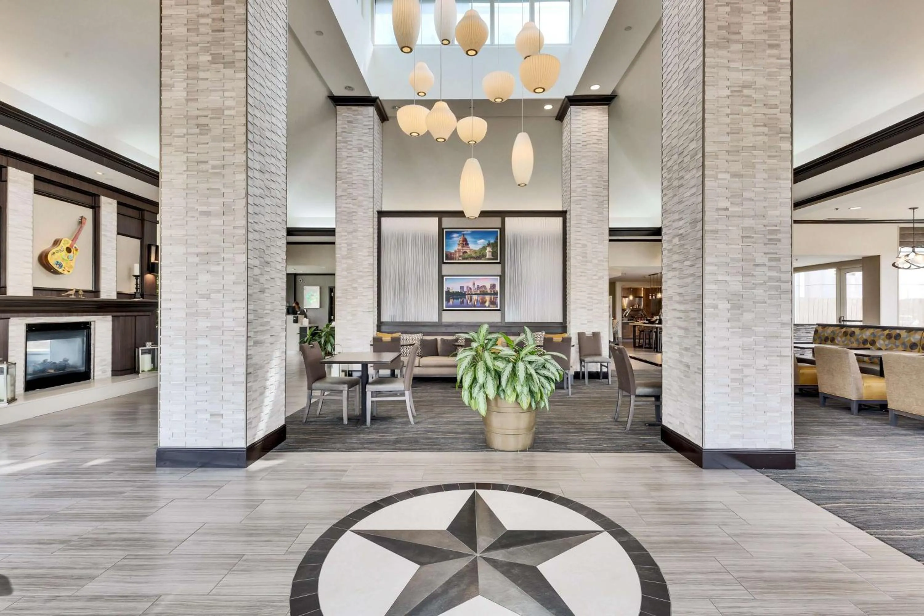Lobby or reception in Hilton Garden Inn Austin NorthWest/Arboretum