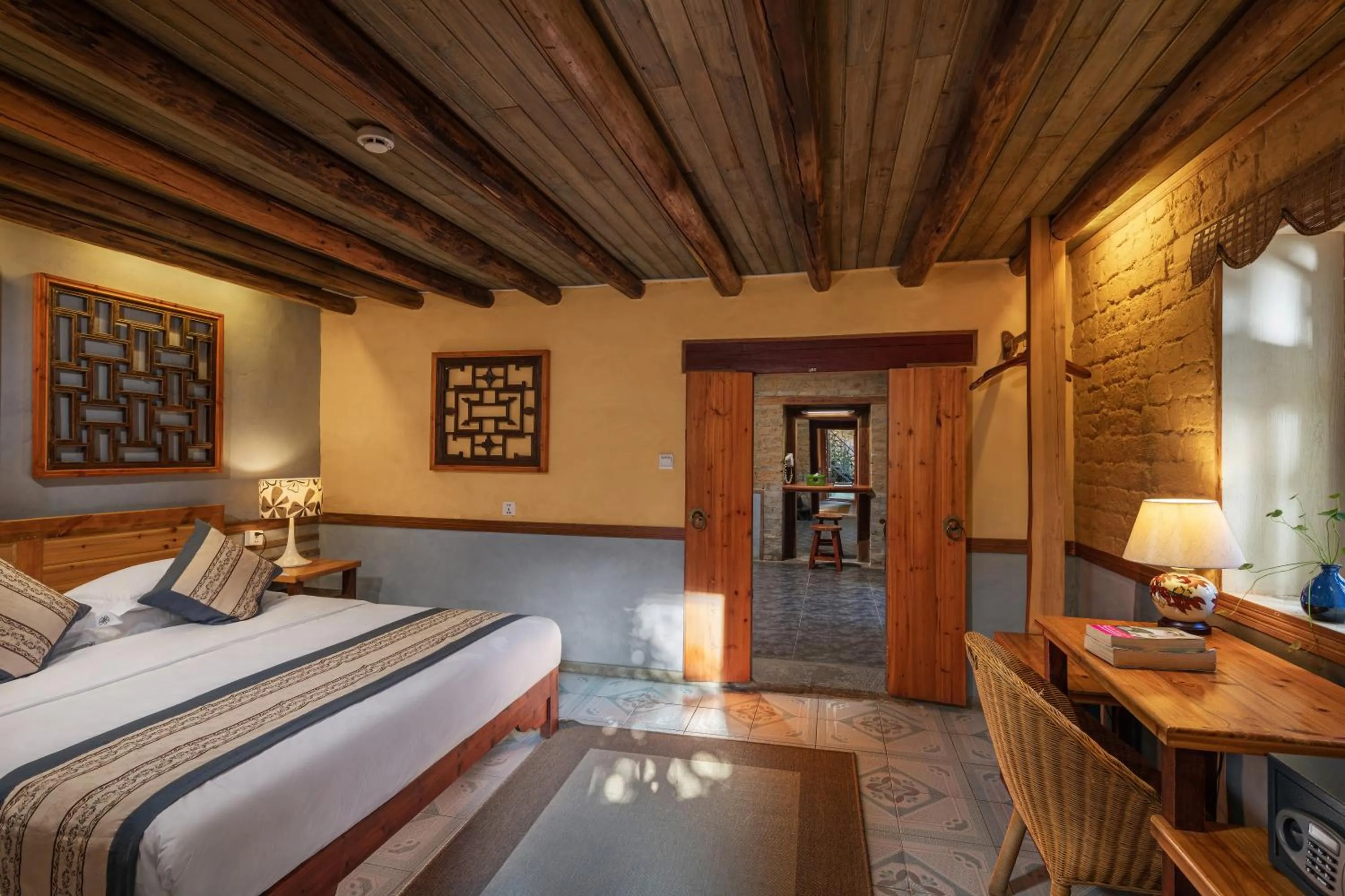 Bedroom, Bed in Yangshuo Secret Garden